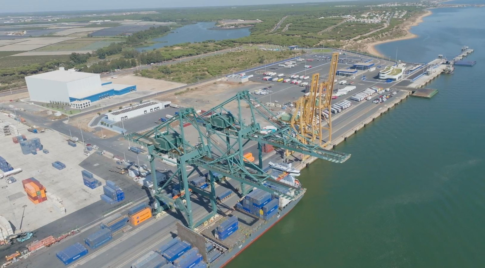 Muelle Sur del Puerto de Huelva.