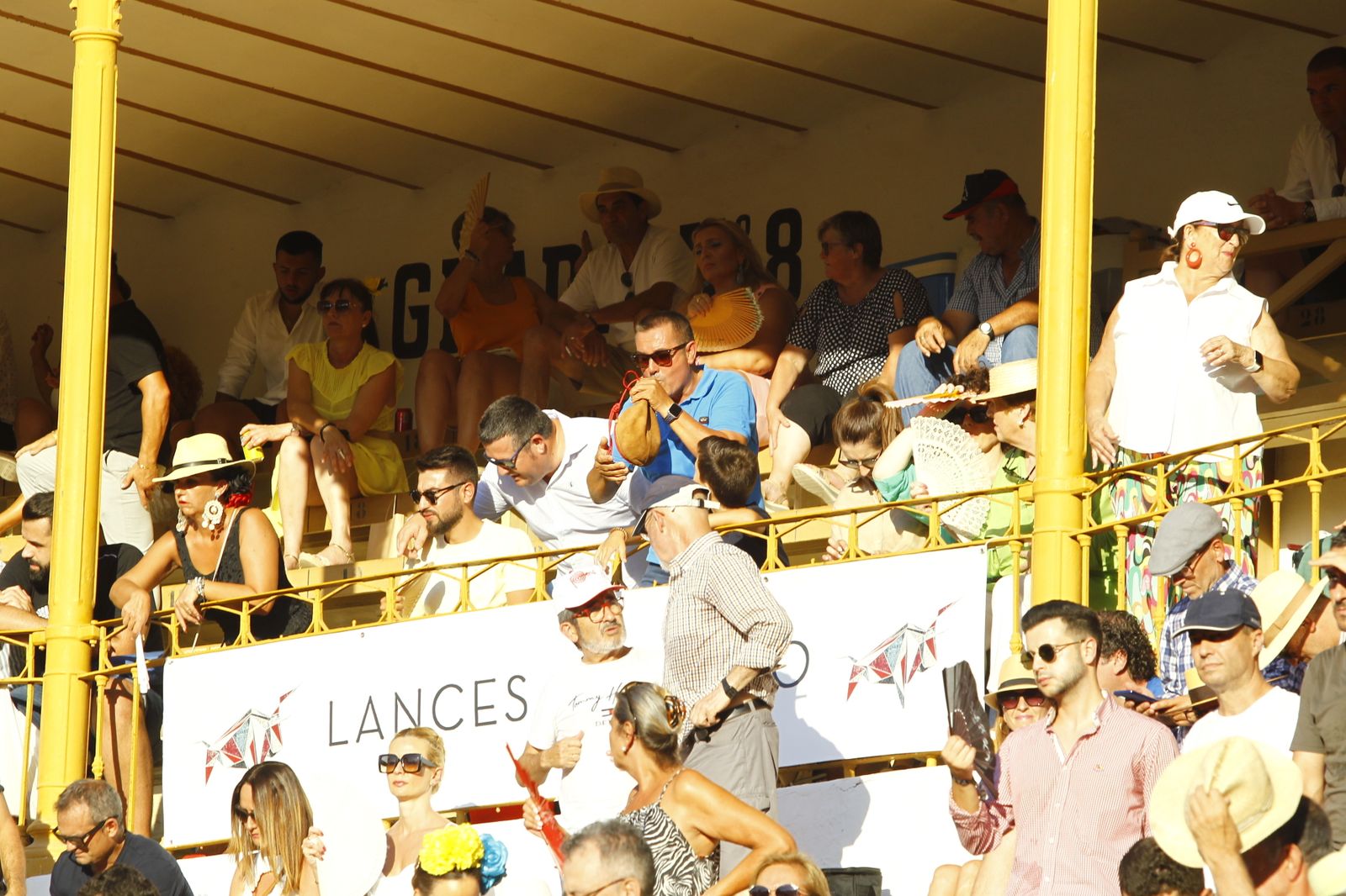 Imágenes del ambiente de la corrida de toros de la Feria de Almería