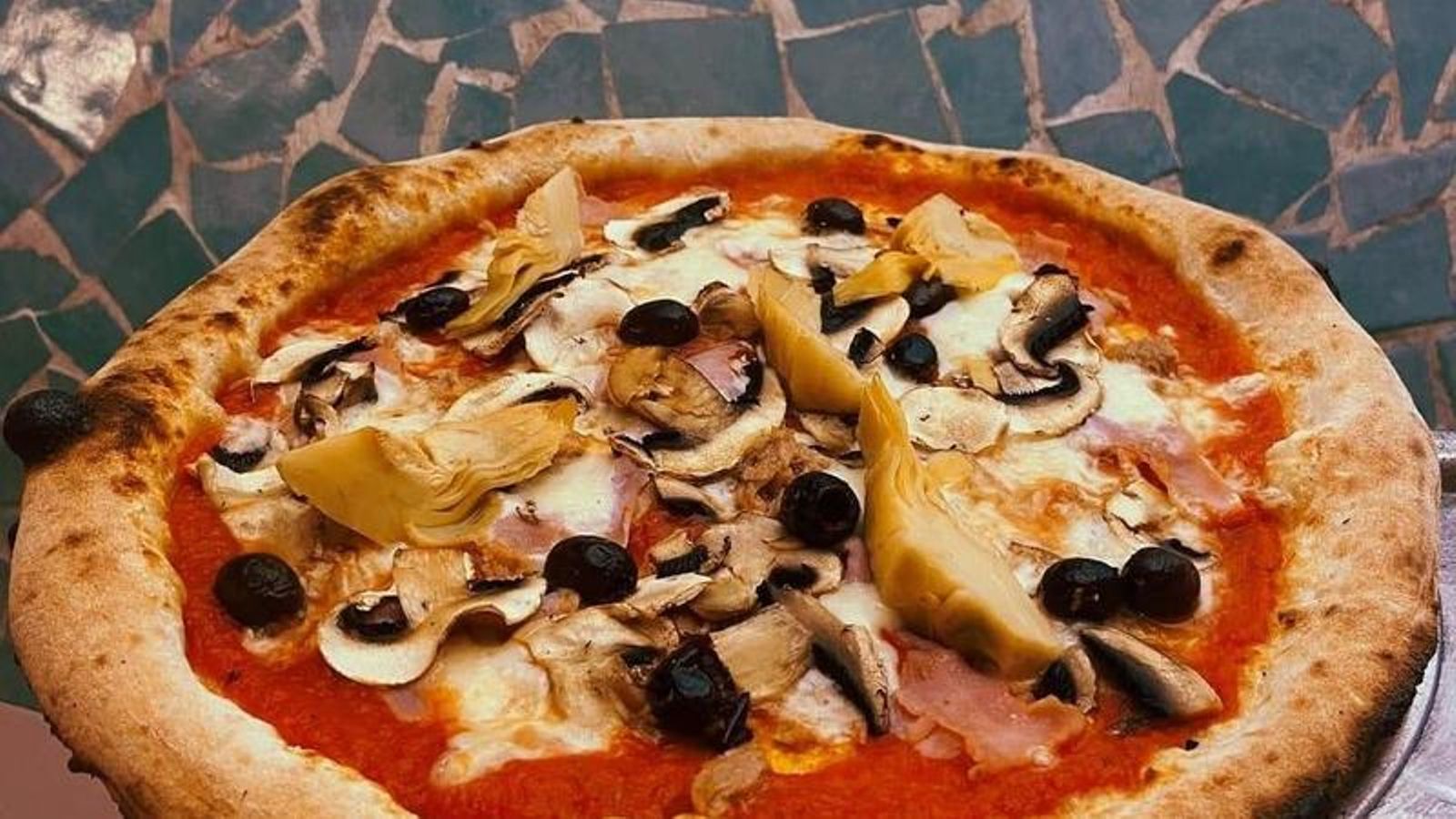 Pizza del restaurante de San José.