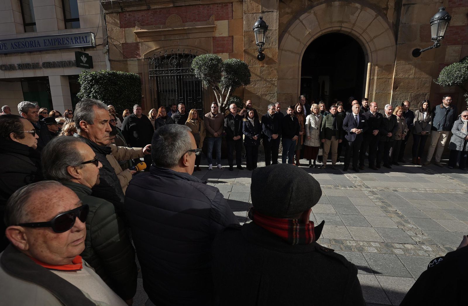 La consternación en Algeciras por la tragedia ferroviaria de Adamuz, en imágenes