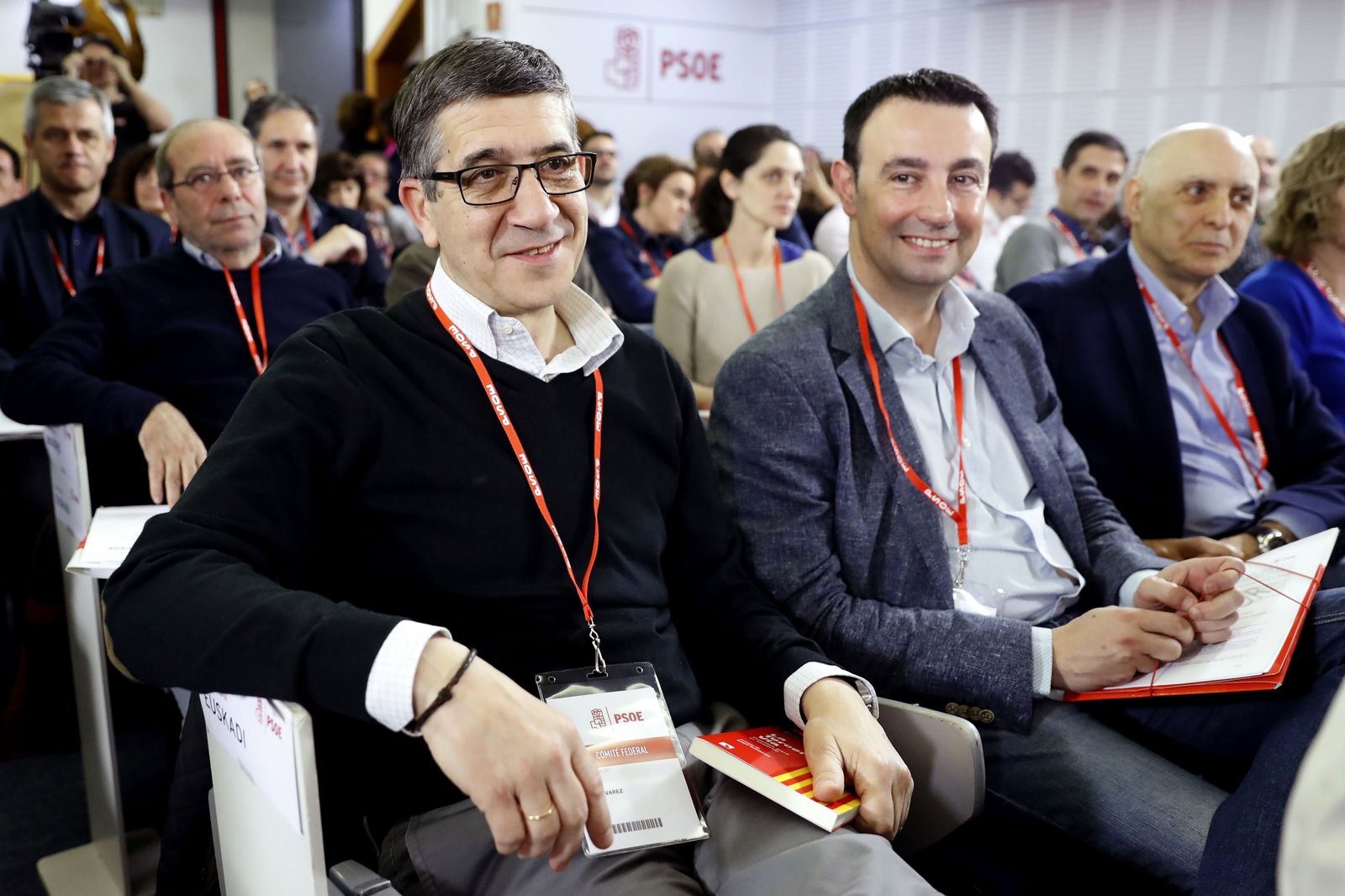 Patxi López en el comité.