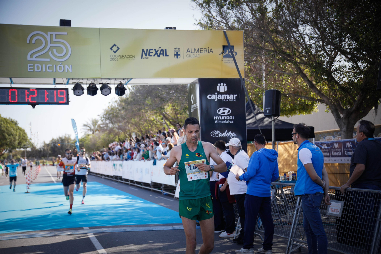 Imágenes de la llegada de la Media maratón Ciudad de Almería