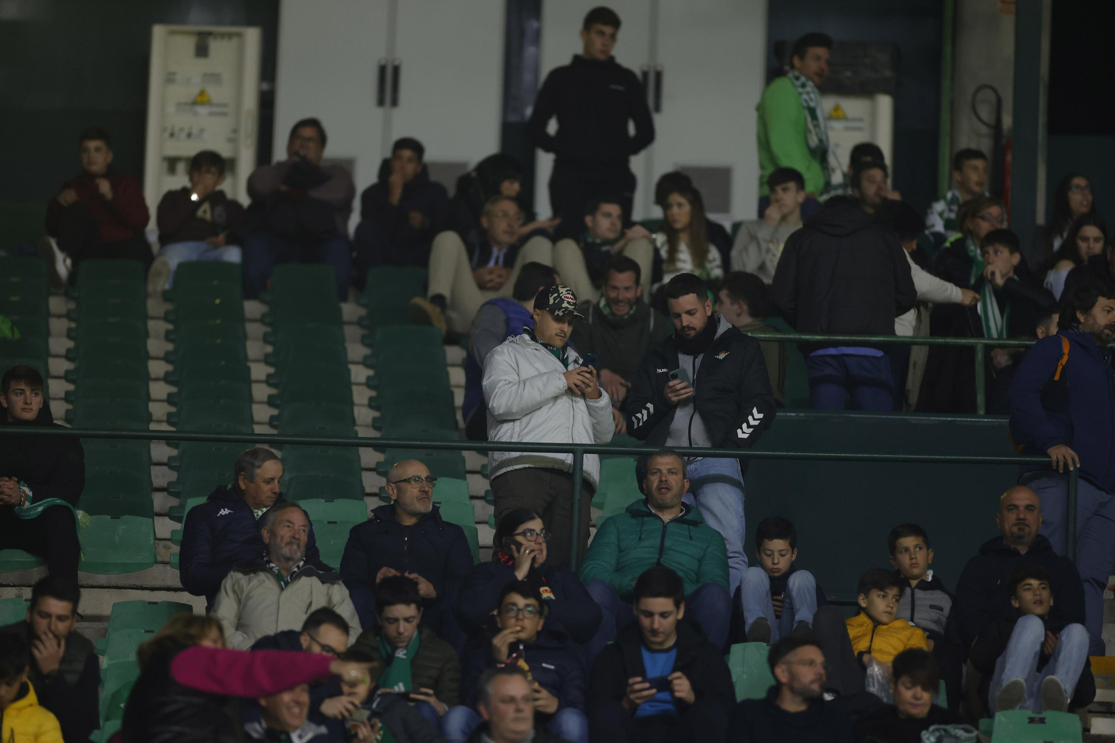 Búscate en las fotos del Betis-Celta