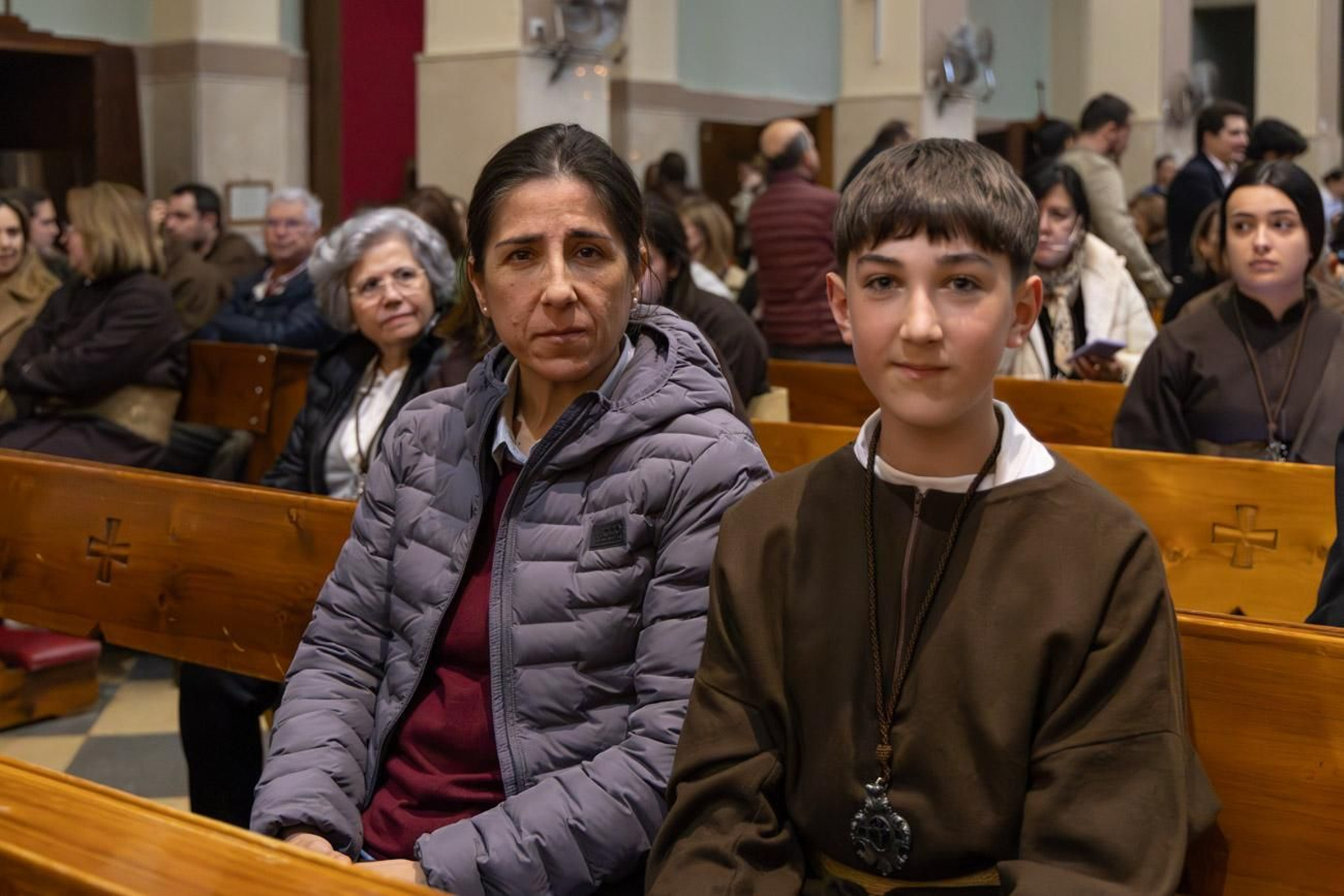 La temida lluvia impide el desarrollo normal de este Martes Santo