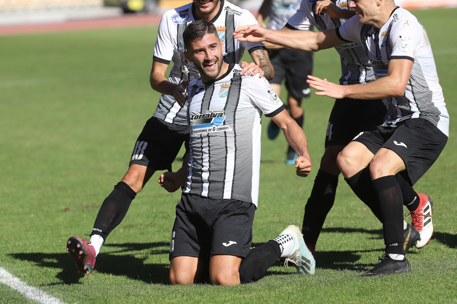 Chuma, tras marcar el 1-2.