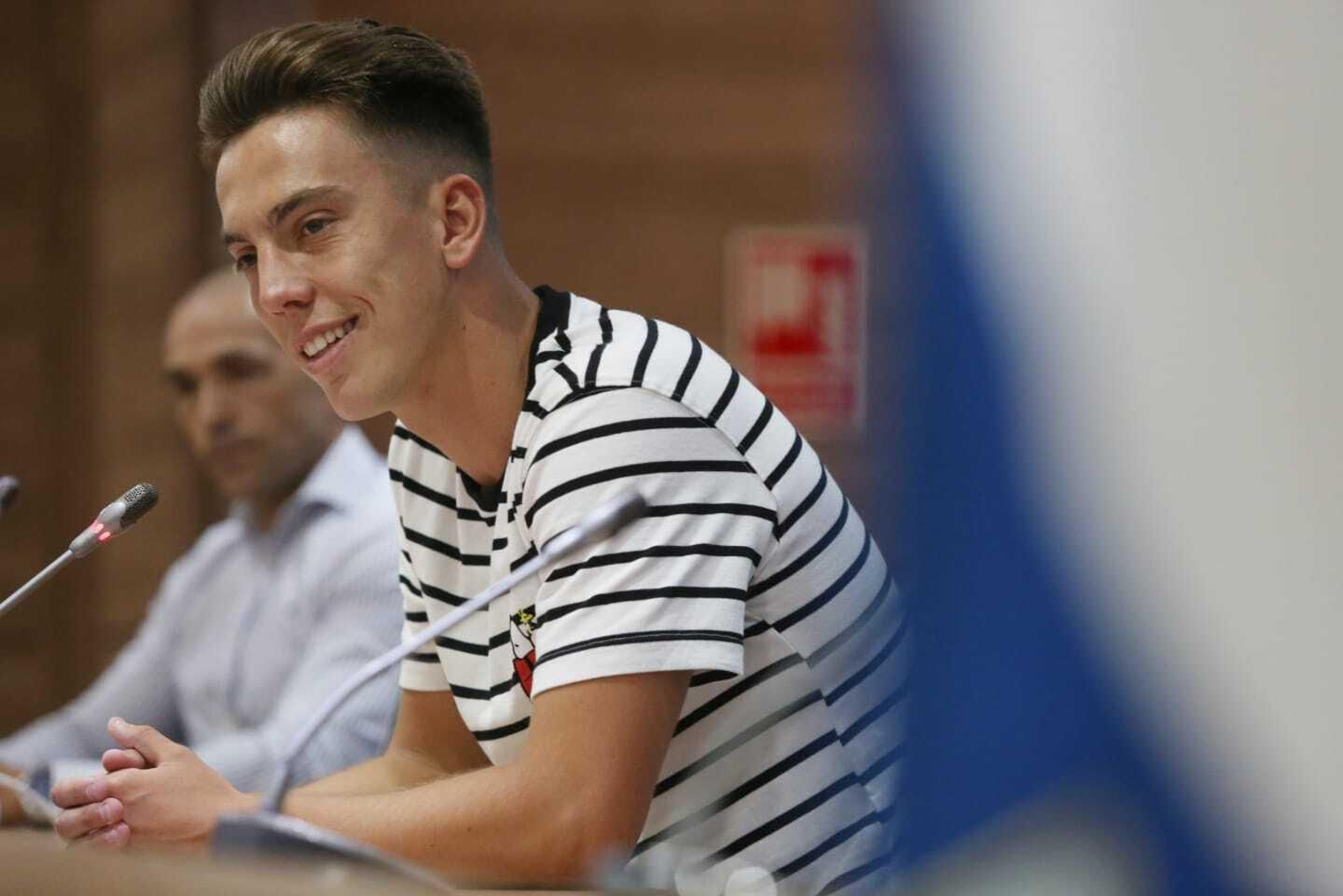Las fotos de la presentación de Paulino con el Málaga CF