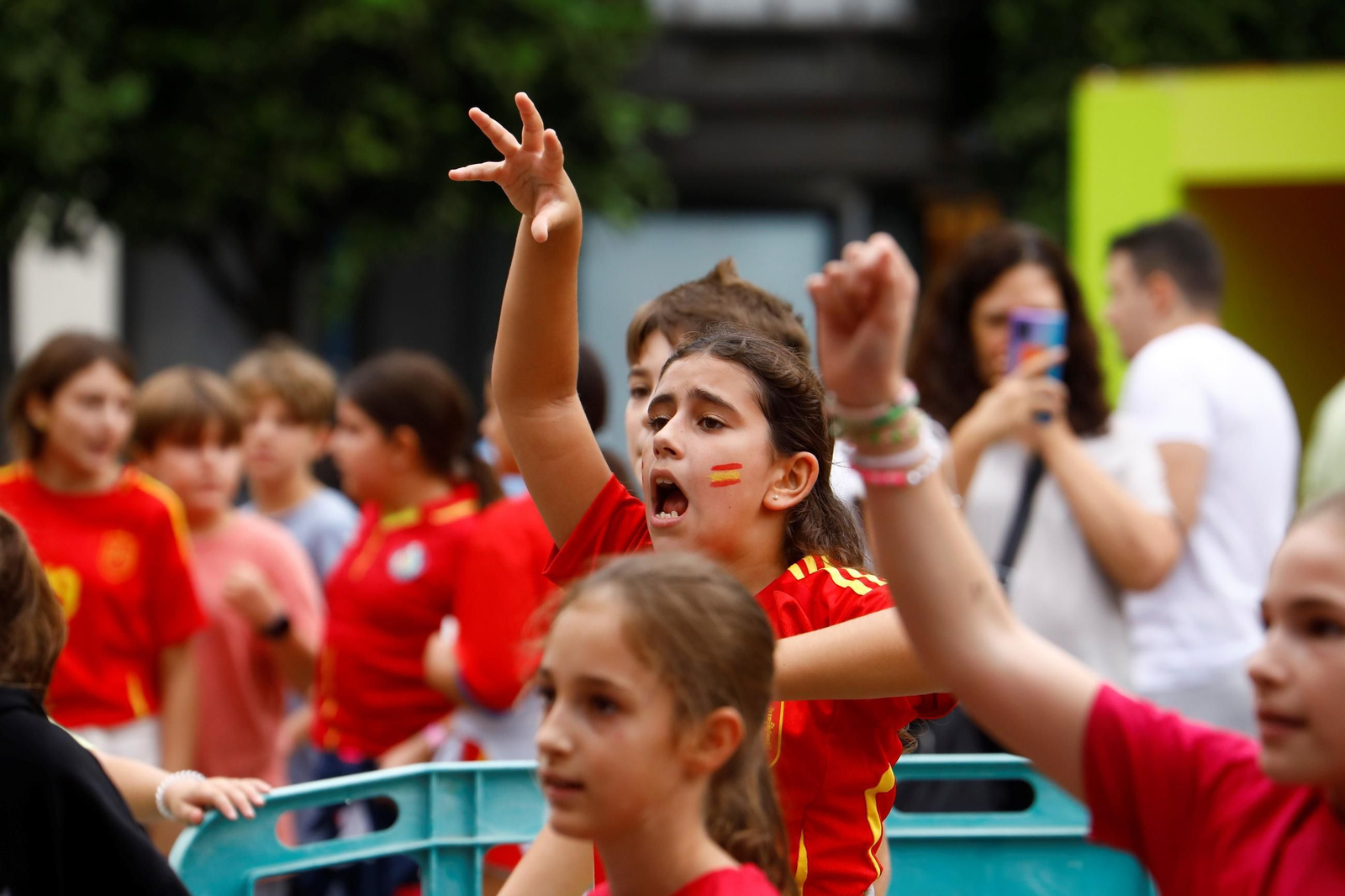 Los colegios de Córdoba disfrutan de la Fan Zone de la selección española, en imágenes