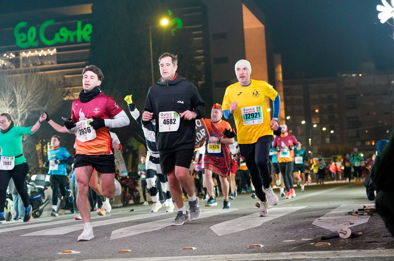 En imágenes: búscate en tu llegada a meta de la Carrera de San Antón 2026 (15)