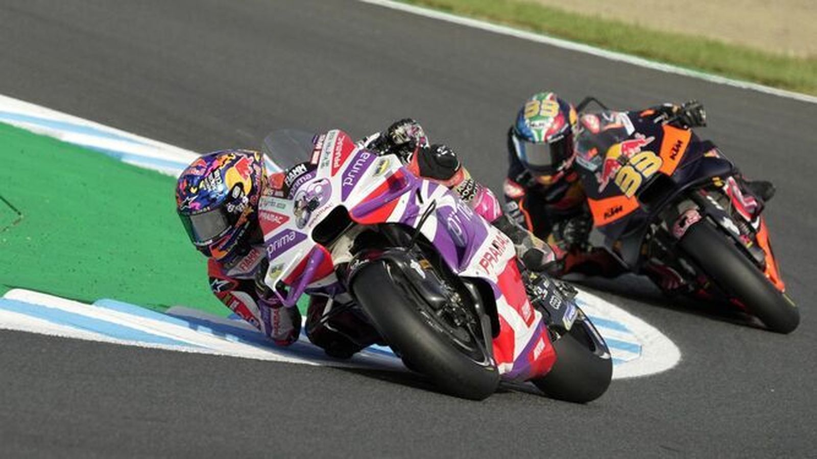 Jorge Martín, en cabeza en la carrera esprint en Motegi.