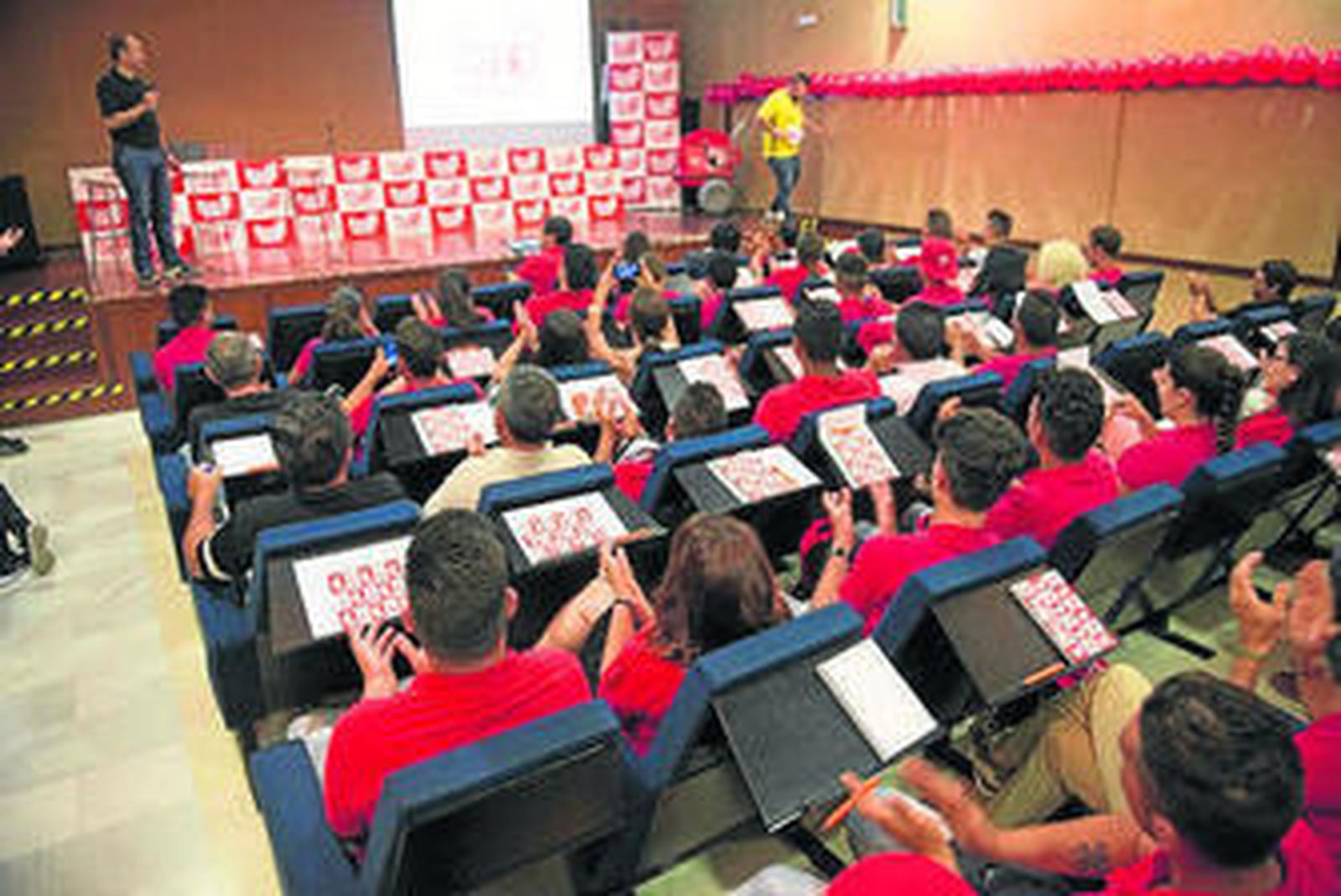 Los participantes en las jornadas del pasado lunes.