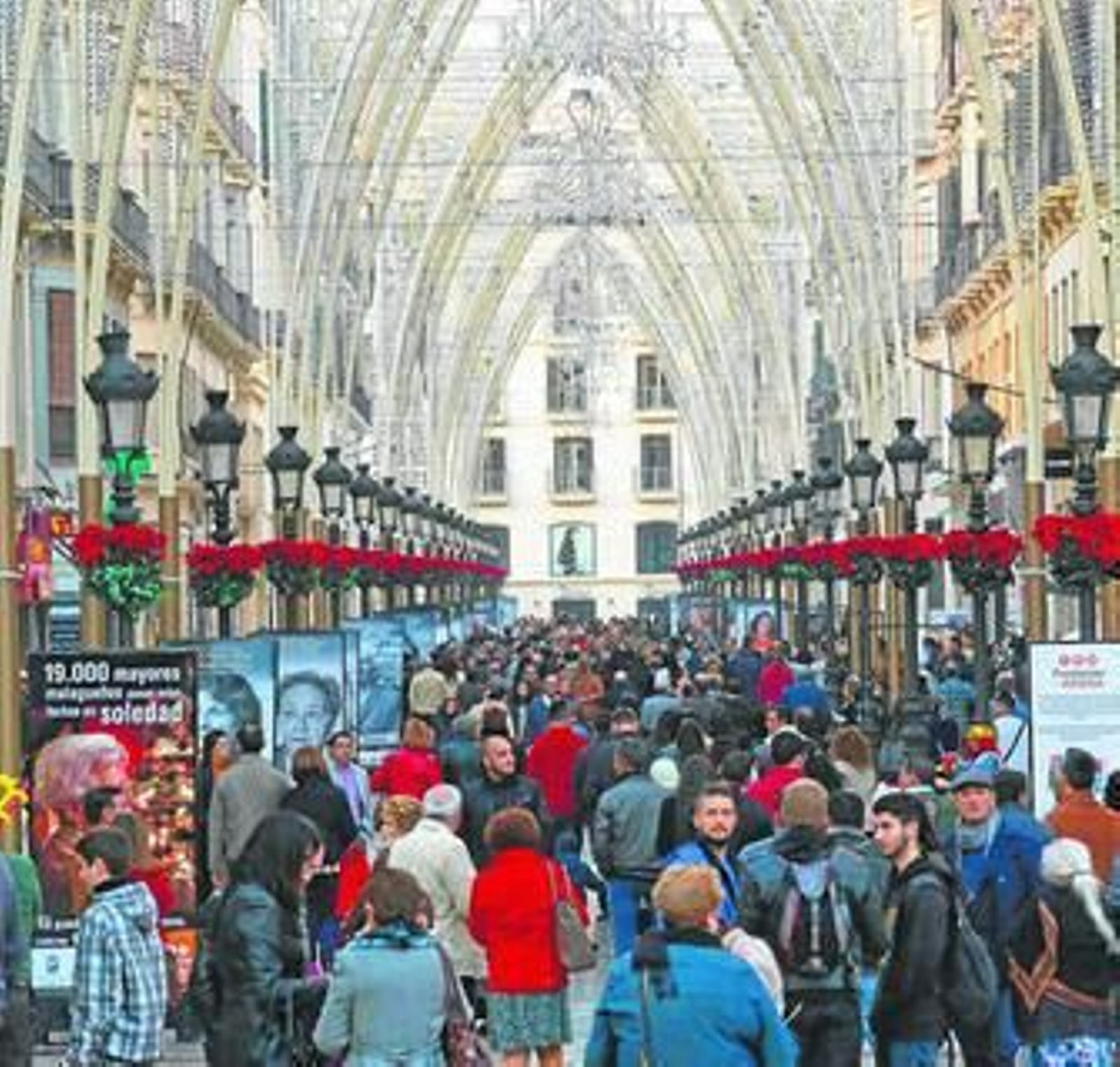Miles de personas en calle Larios esta pasada Navidad.