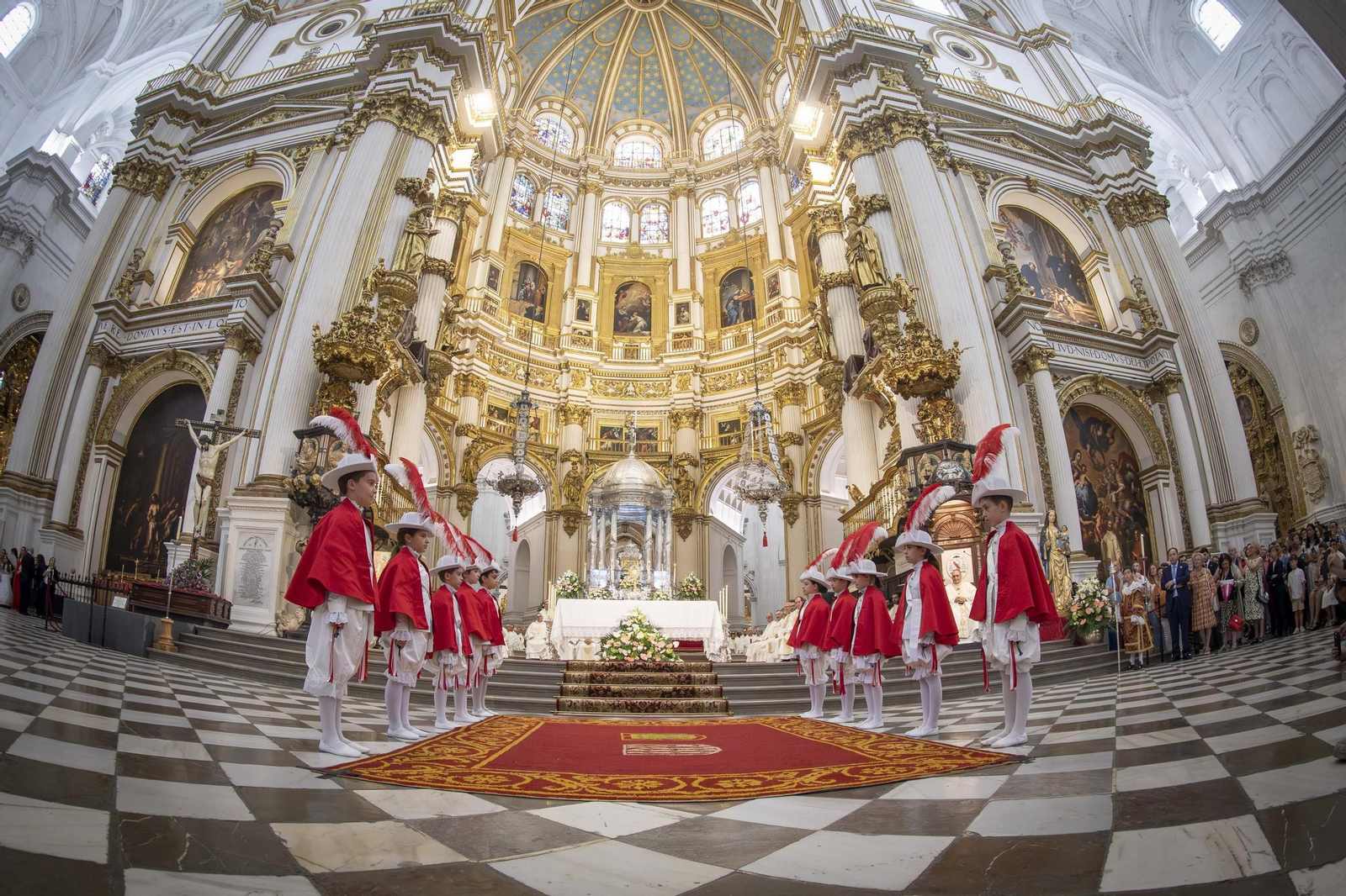 Solemne Procesión del Corpus Christi de Granada, Junio 2025.jpg