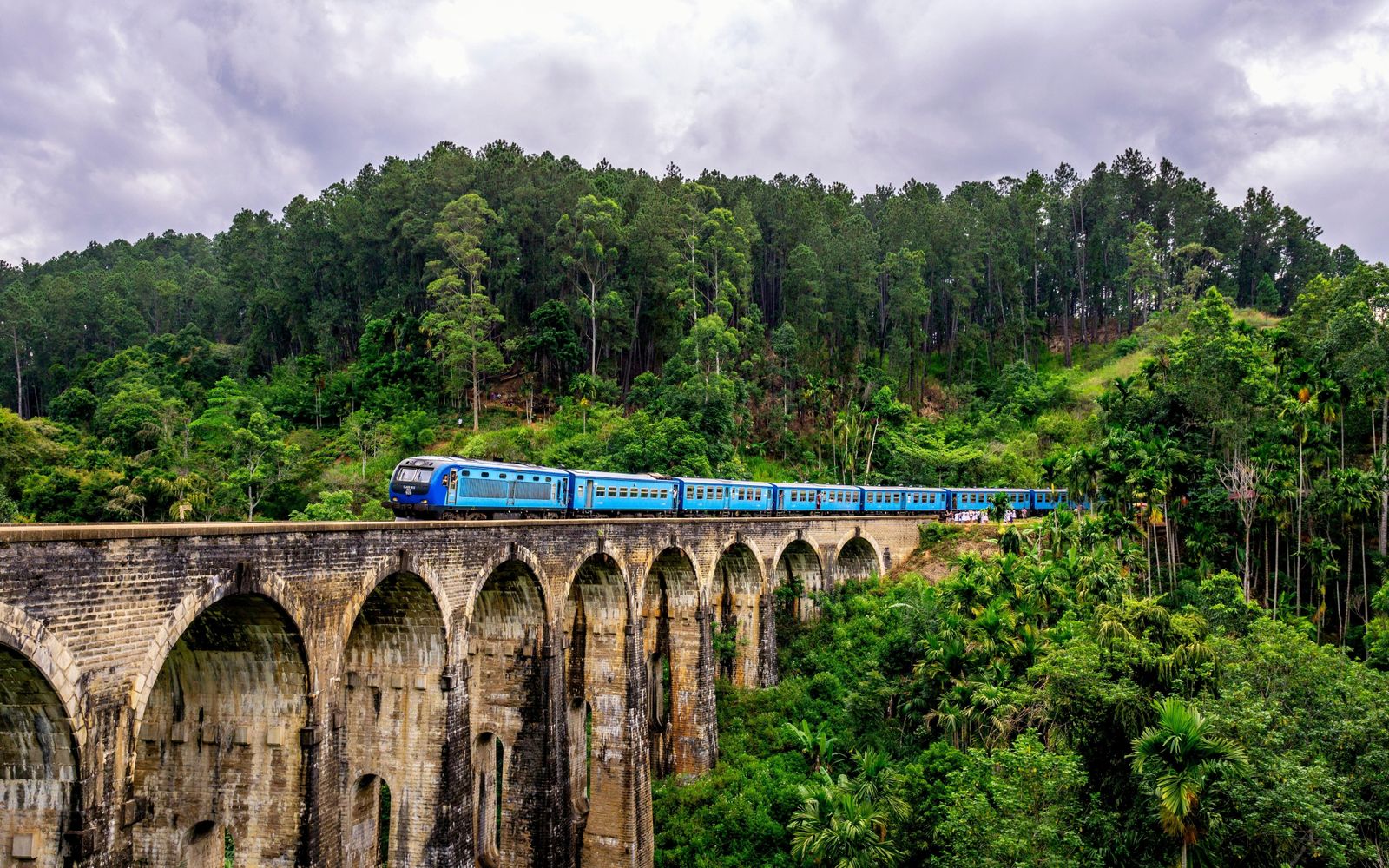 Imagen del Puente de los Nueve Arcos, una de las insignias de la arquitectura de Sri Lanka