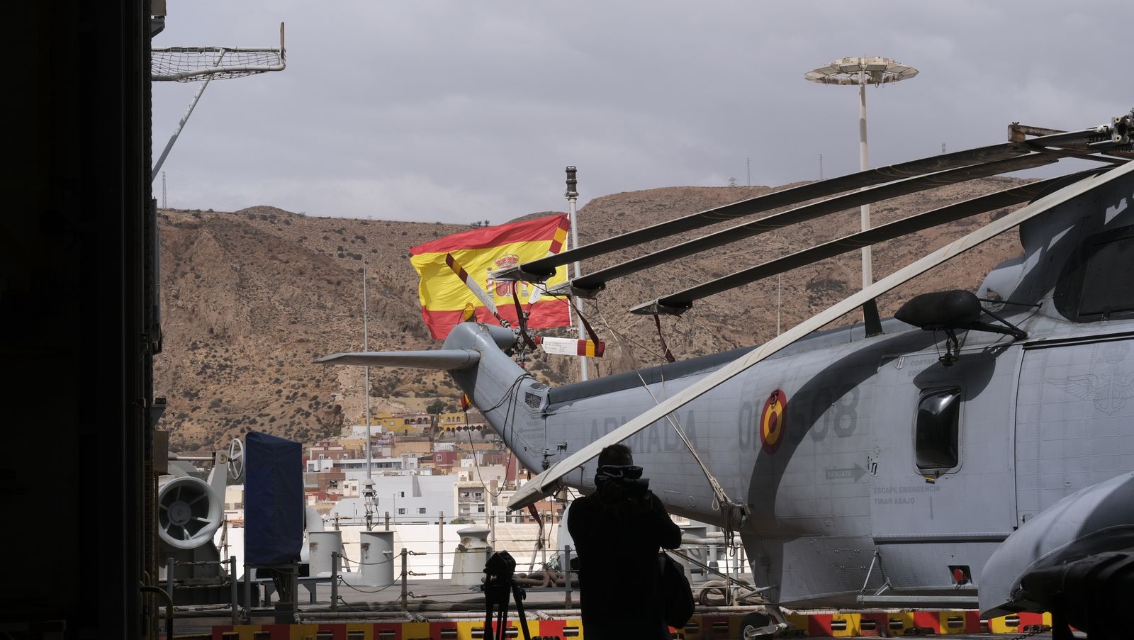 Fotogalería de la visita al portaaviones Juan Carlos I. Puerto de Almería.