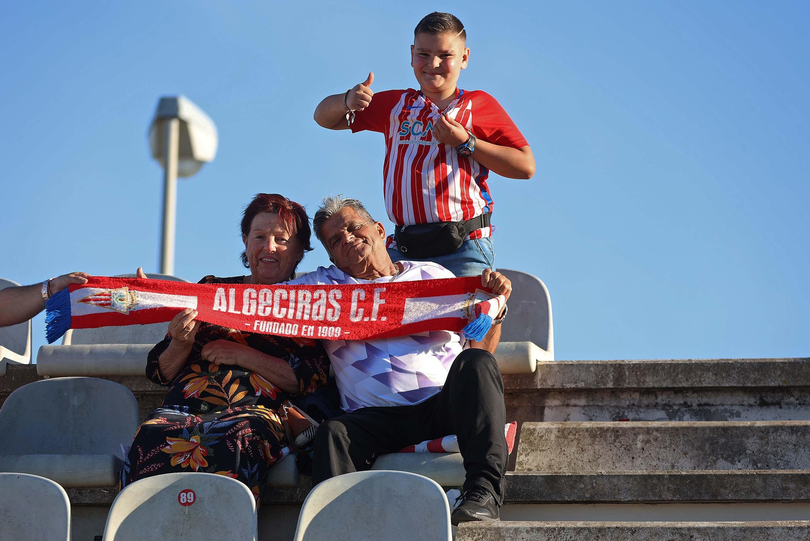 Búscate en el Nuevo Mirador durante el Algeciras - Castellón de Primera RFEF