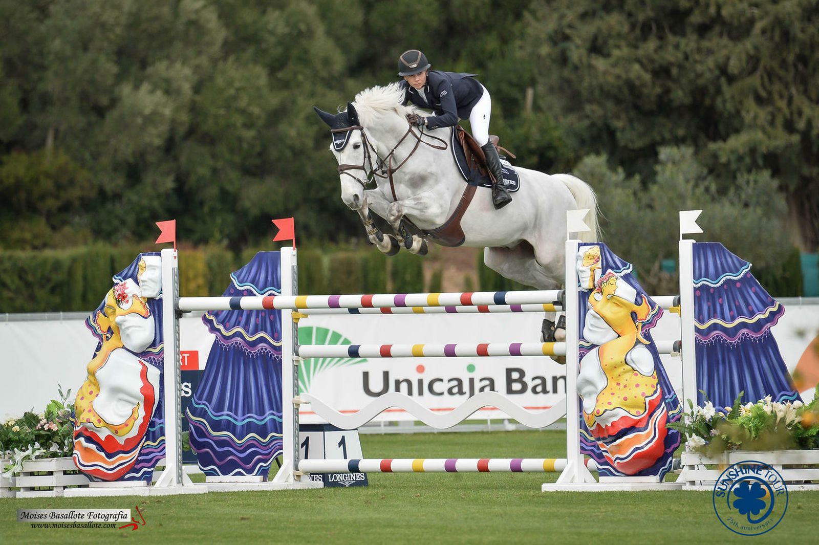 La suiza Jane Richard Philips, en acción con uno de sus caballos.