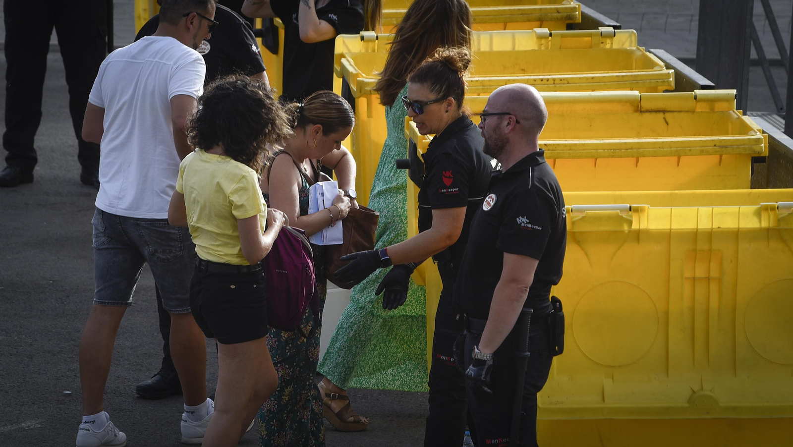 Las imágenes del ambiente en la entrada del concierto de Alejandro Sanz Las imágenes del ambiente en la entrada del concierto de Alejandro Sanz