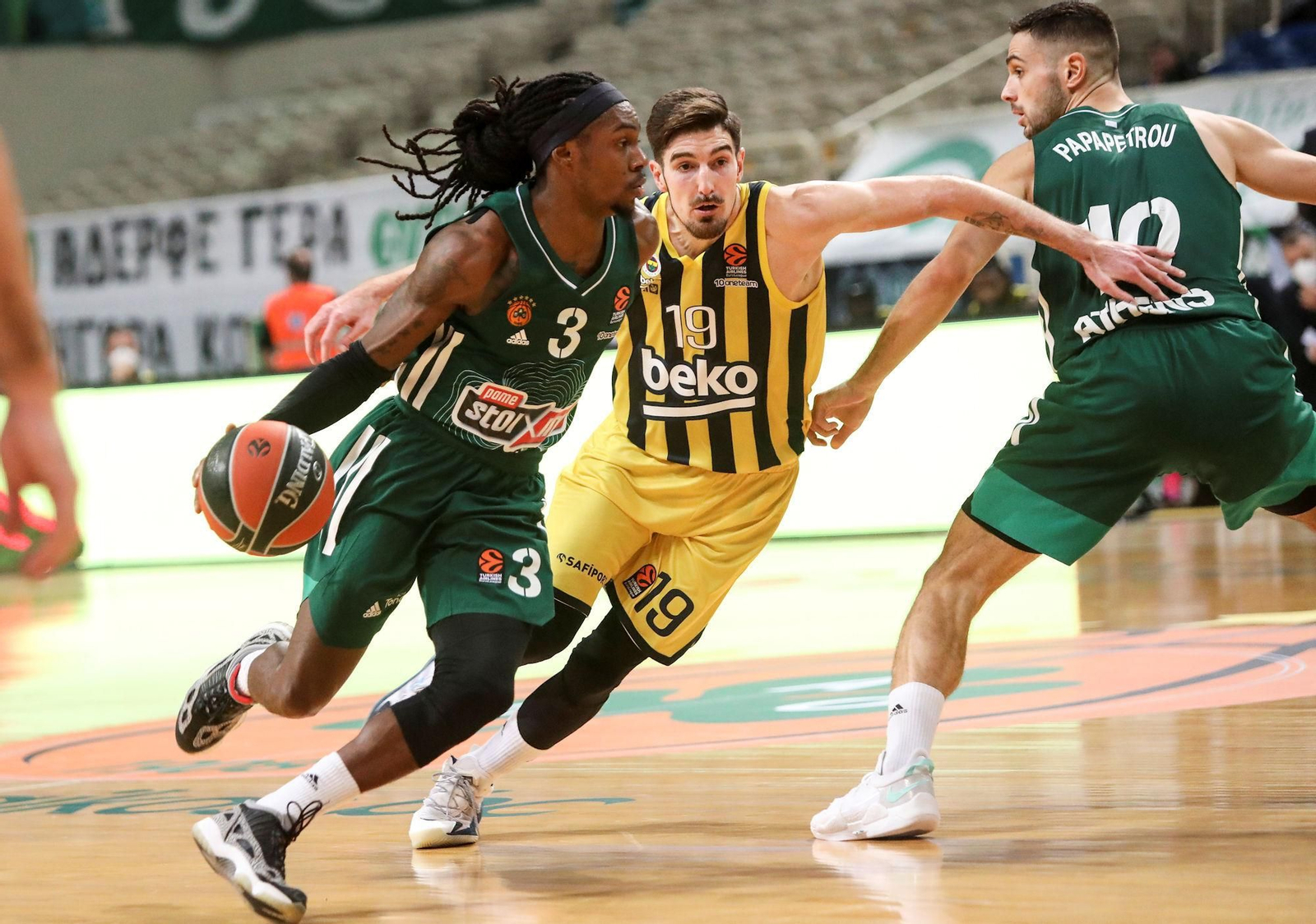 Kendrick Perry, con el Panathinaikos. Kendrick Perry, con el Panathinaikos.