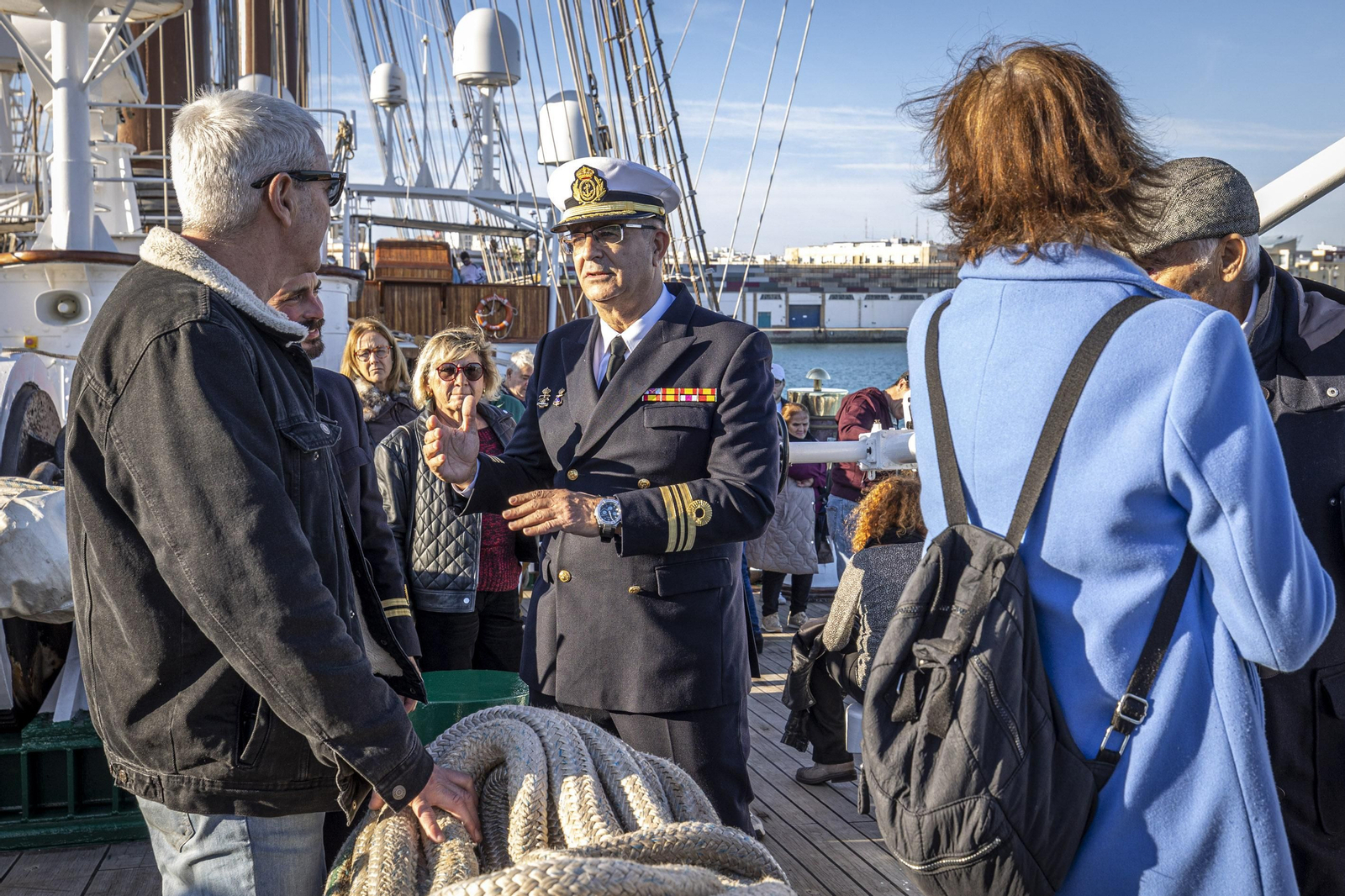 Imágenes de las visitas al buque 'Juan Sebastián del Elcano' en Cádiz