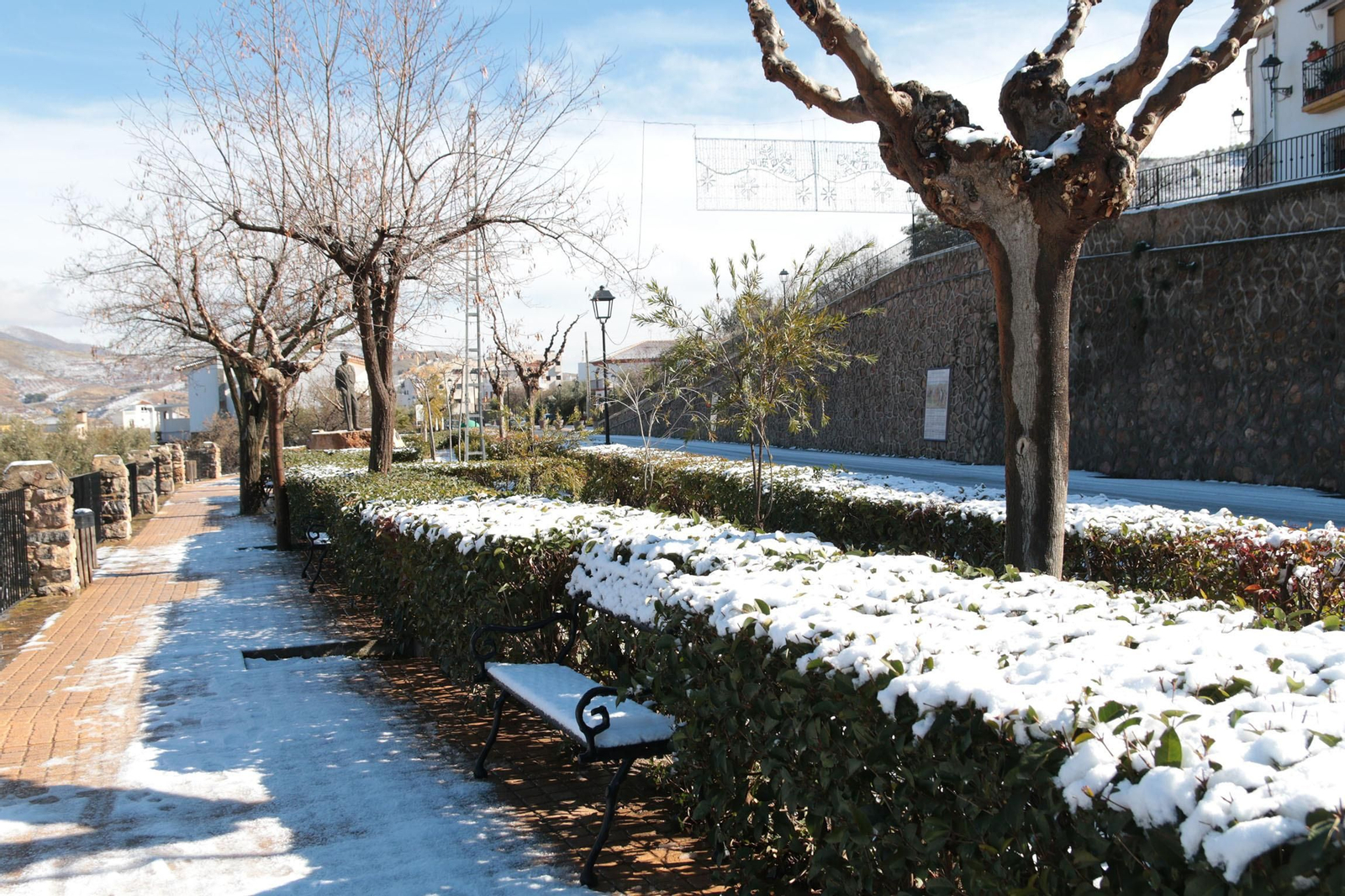 La nieve cubre de blanco la Alpujarra Almeriense