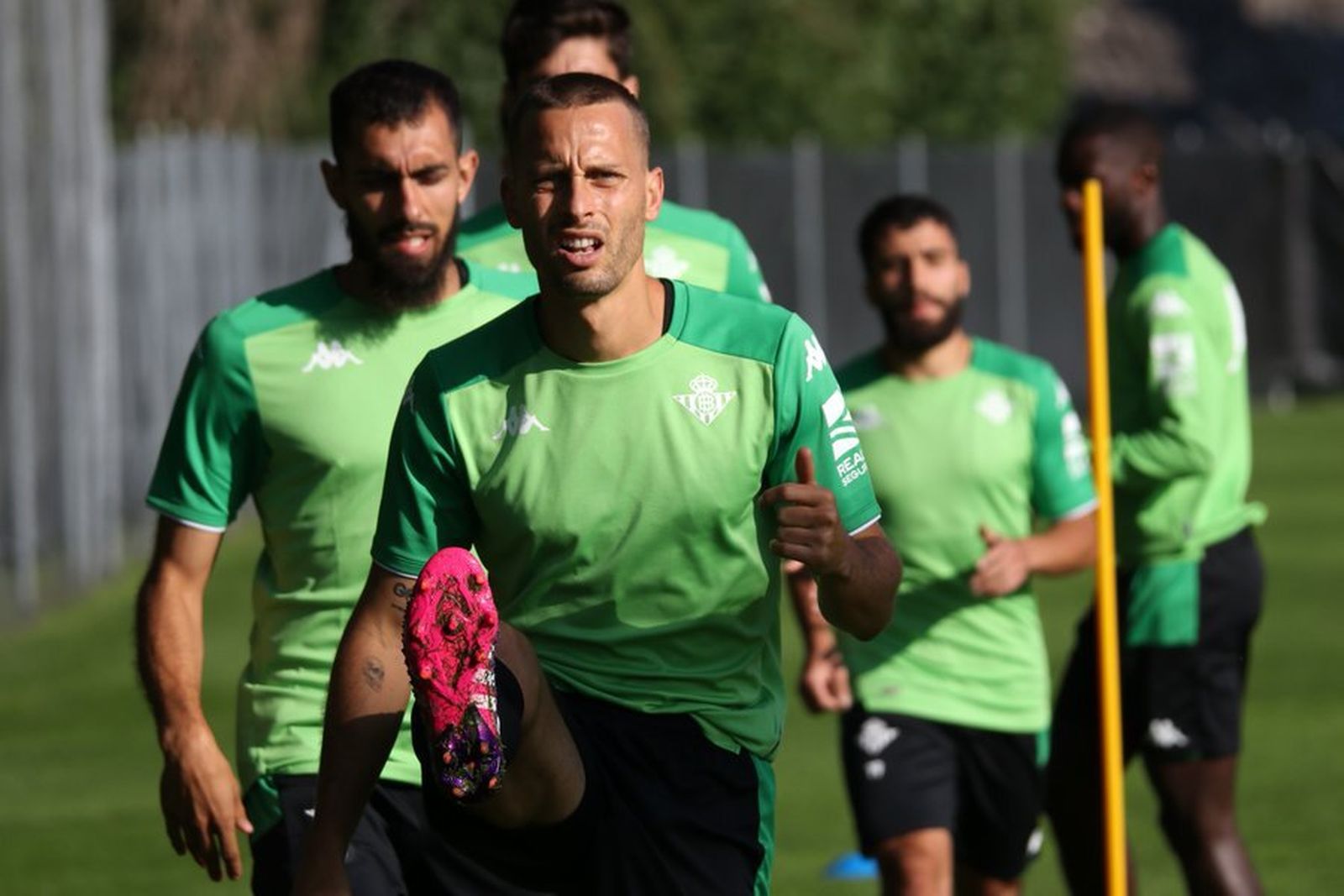 Canales, en un entrenamiento del Betis.