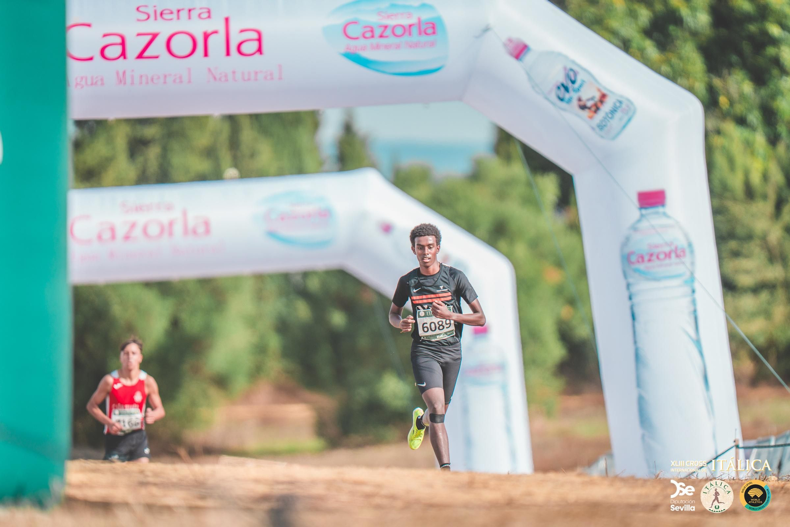 Búscate en las fotos del Cross de Itálica 2025 | 5