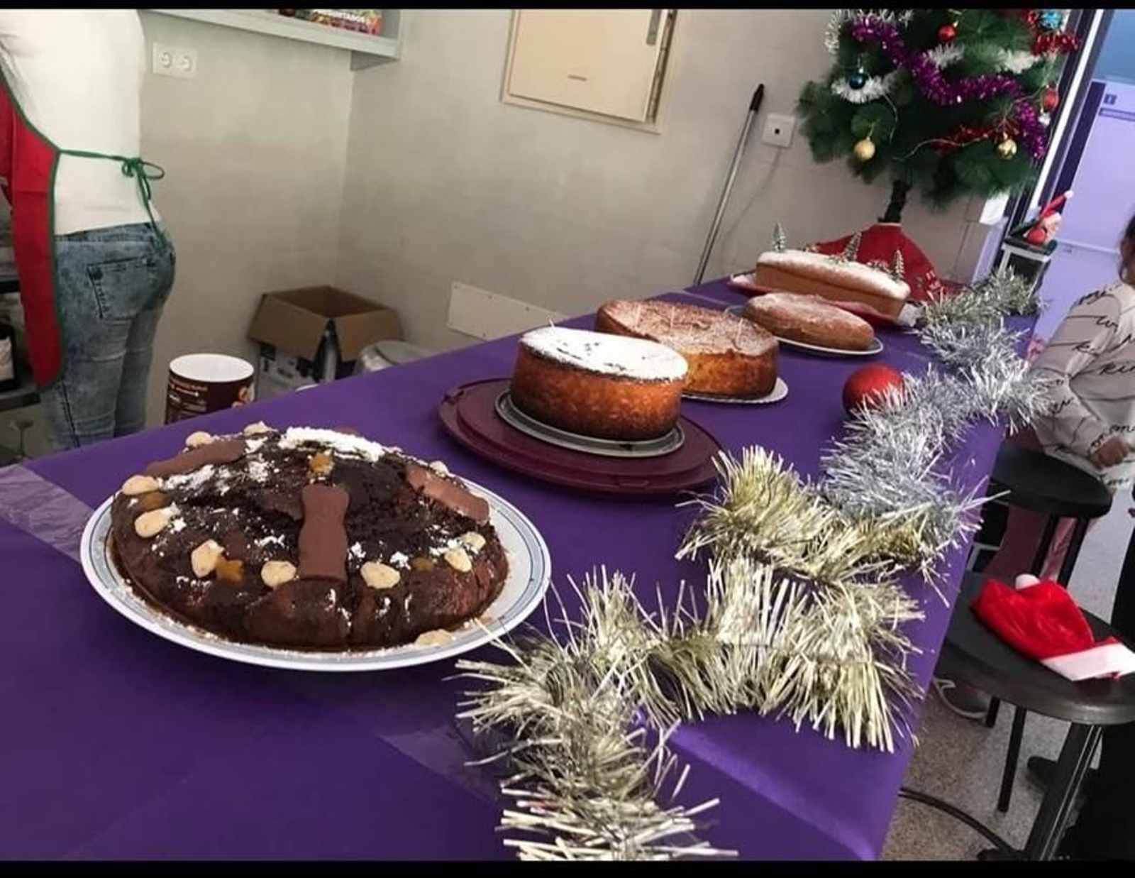 Gran bizcochada del barrio vicario.