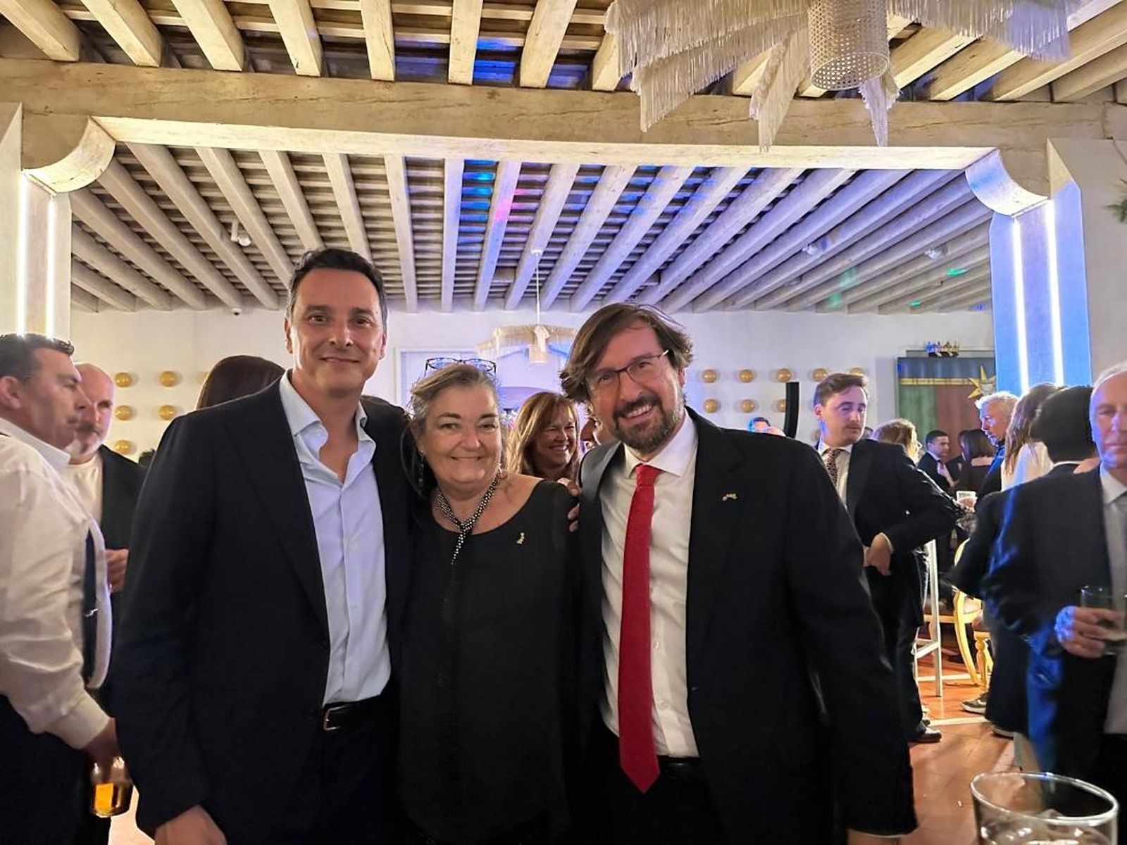 Isidoro Cárdeno, Carmen Izquierdo y Manolo Navarro, durante la celebración en el Baluarte de los Mártires.