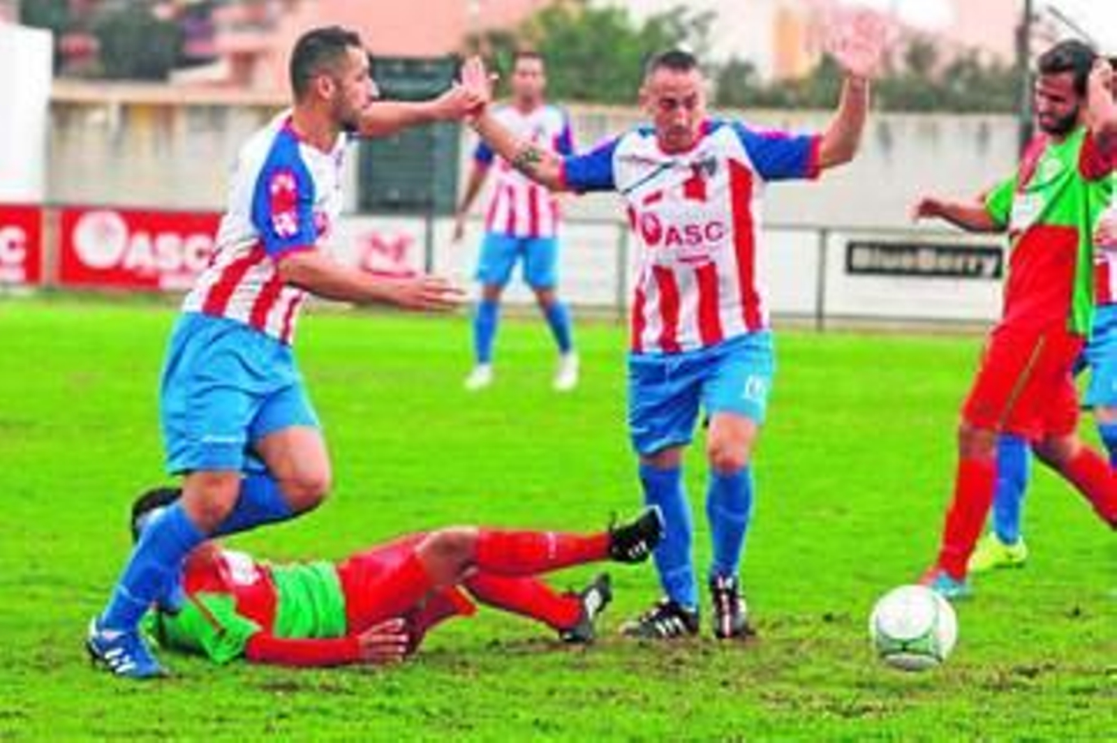 Acción de un partido anterior disputado por el Arenas.