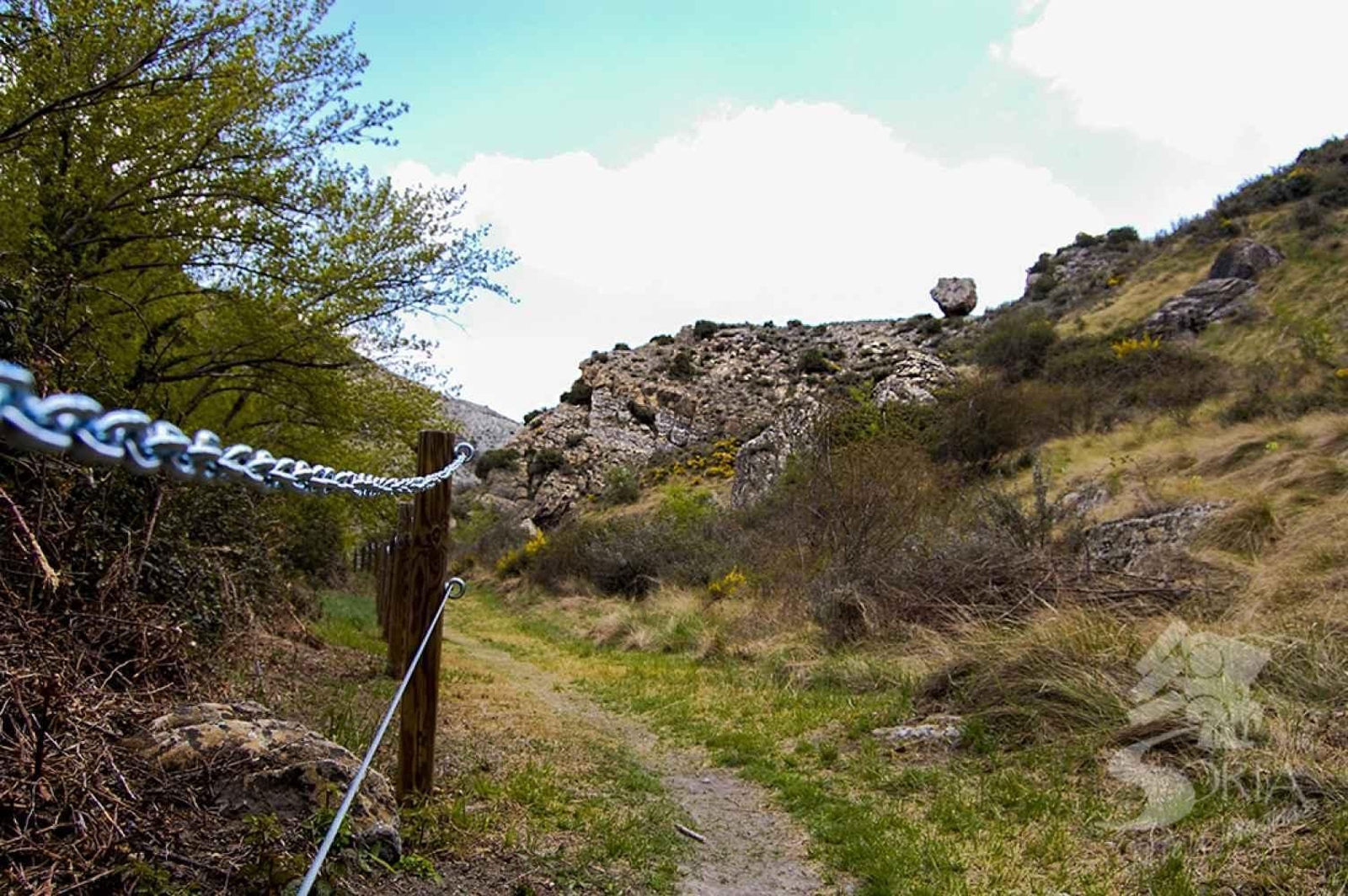 Muere una mujer tras caer y quedar atrapada bajo un caballo