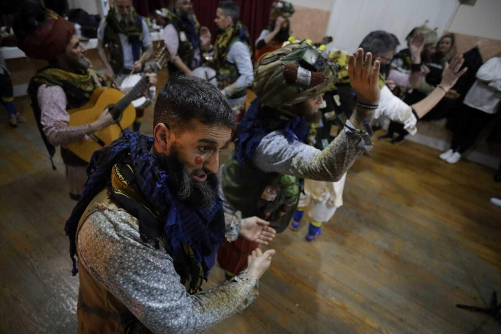 Chirigota 'Frente talibán de la república irreverente de Kadikadistán'