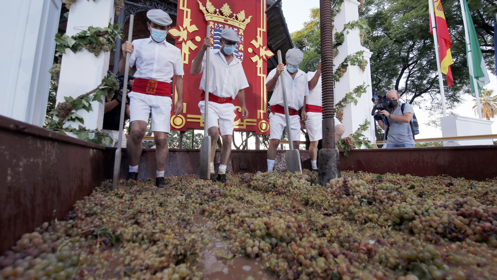 Imágenes de la Pisa de la Uva en la Alameda Vieja