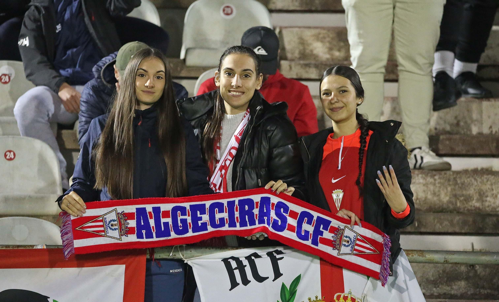 Búscate en el Nuevo Mirador durante el Algeciras - Atlético de Madrid B