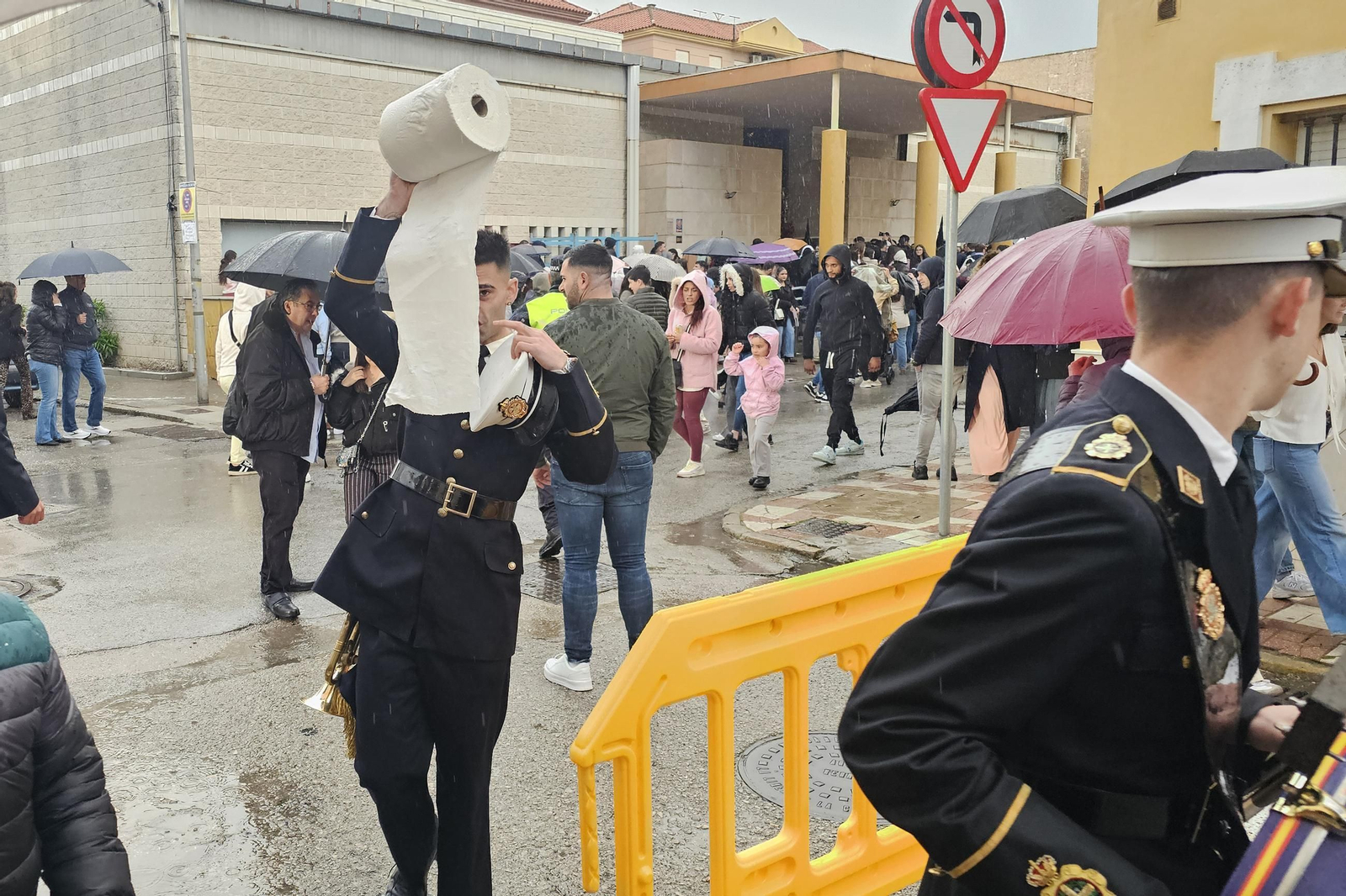 Fotos del Martes Santo en La Línea: Penas y Dolores