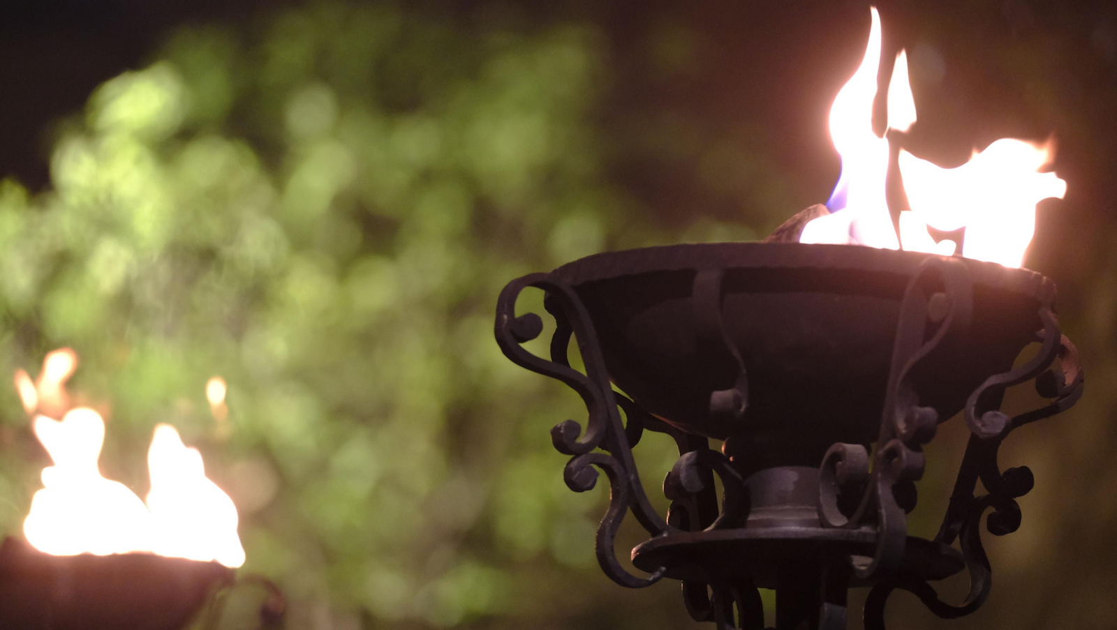 Las mejores imágenes de la Procesión del Perdón, en la noche del Martes Santo en Almería