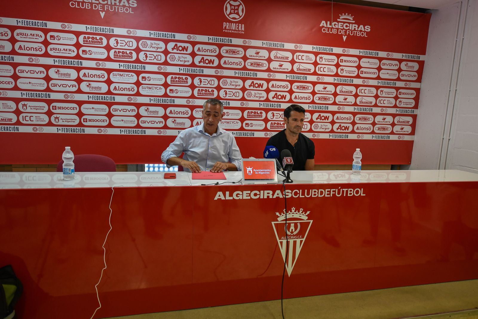 Las fotos de la presentación de Lolo Escobar como entrenador del Algeciras CF