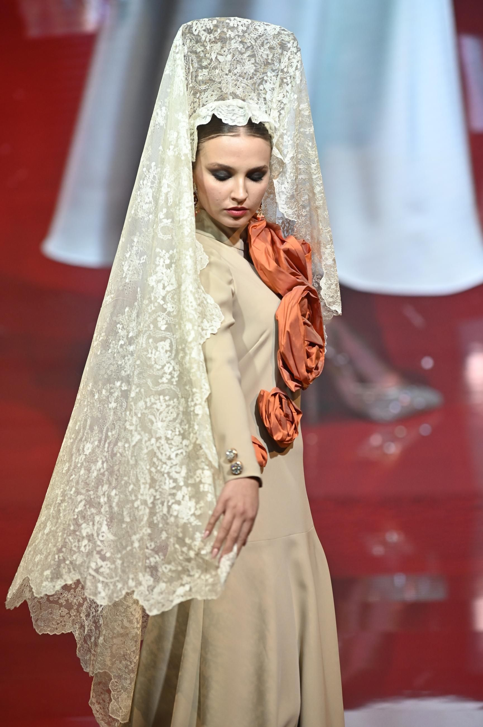 Huelva Flamenca 2025: Desfile de Ángeles Espinar