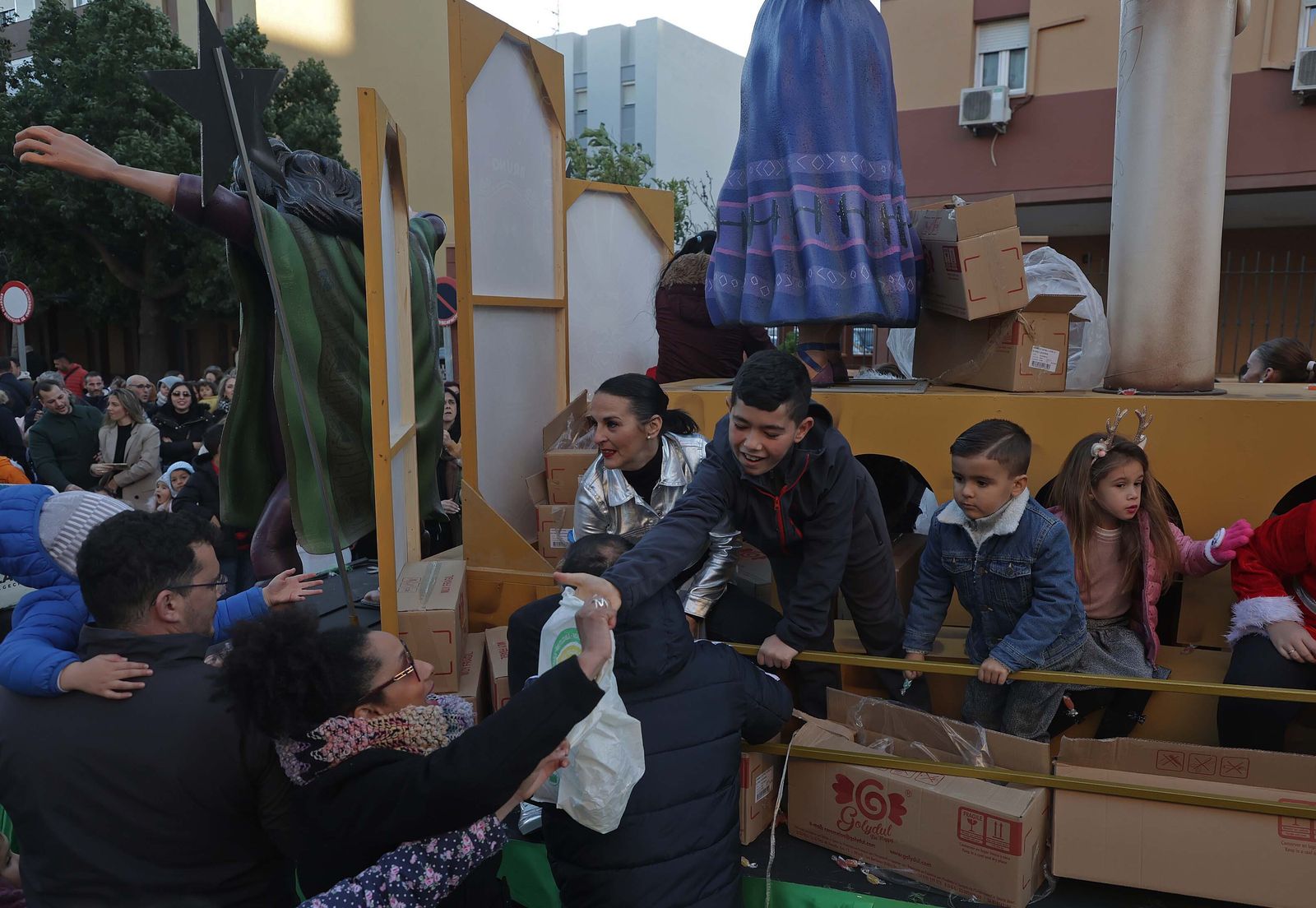 Fotos de la cabalgata de los Reyes Magos en Algeciras