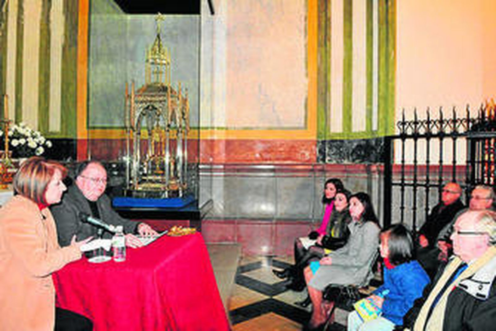 Imagen de la presentación de la Pieza del Mes, ayer.