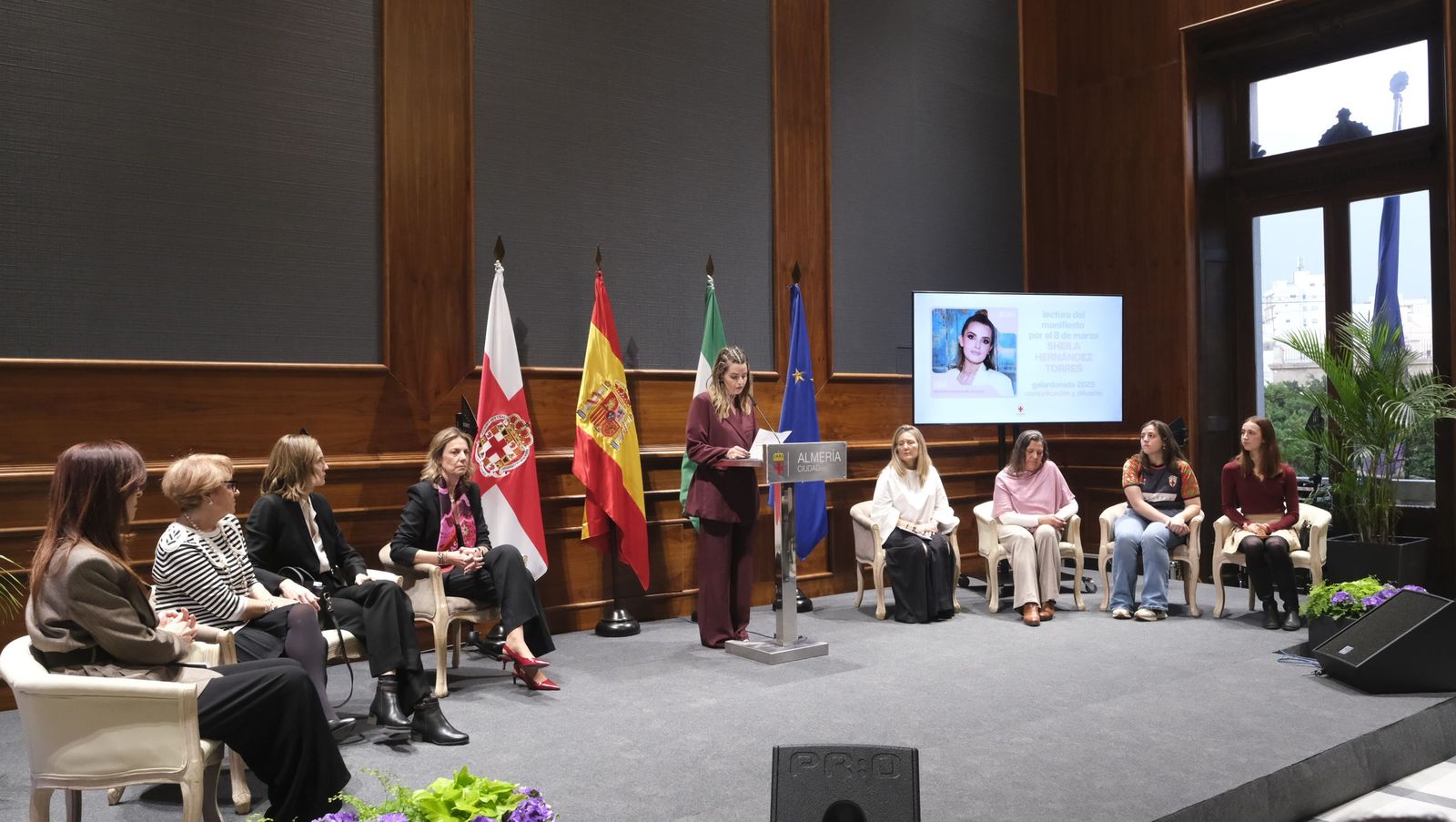 Entrega de los galardones por el Día Internacional de la Mujer, en imágenes