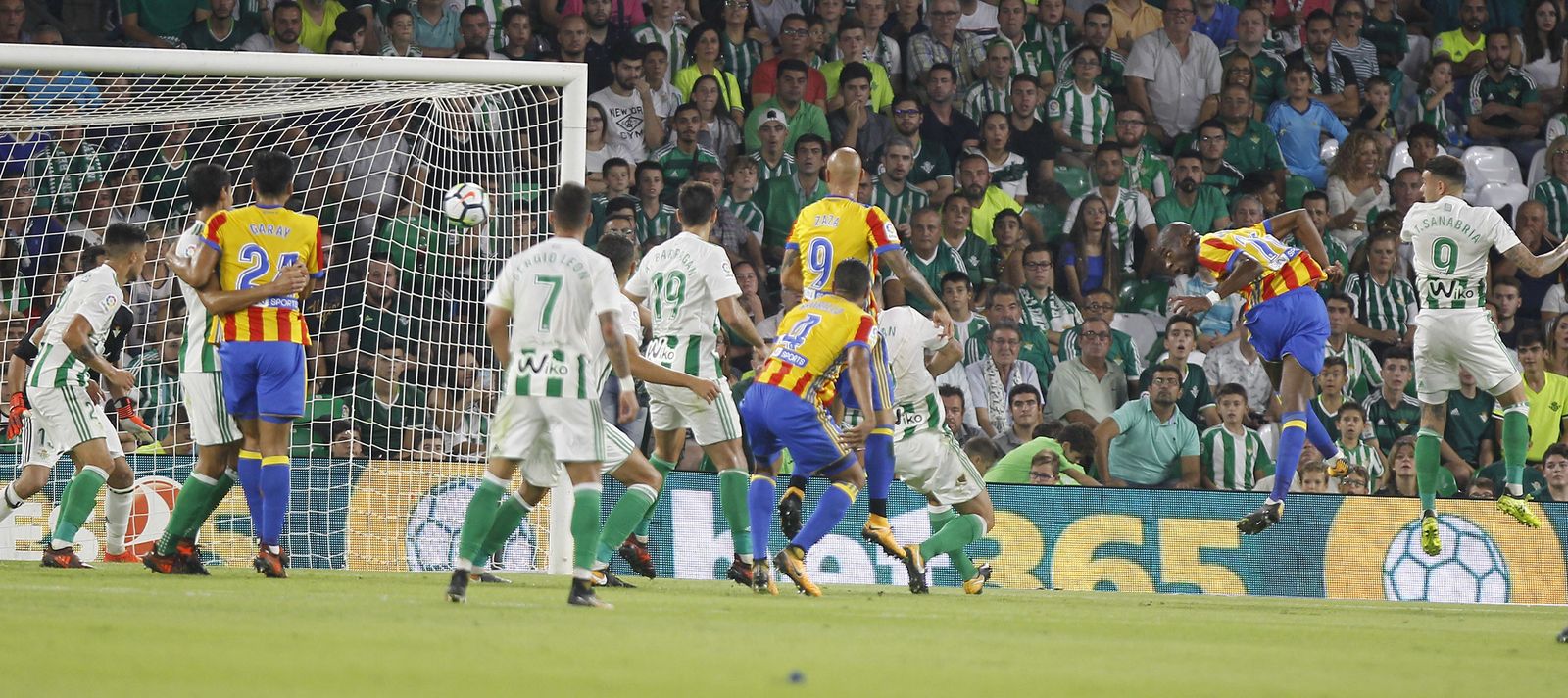 El Betis-Valencia, en imágenes
