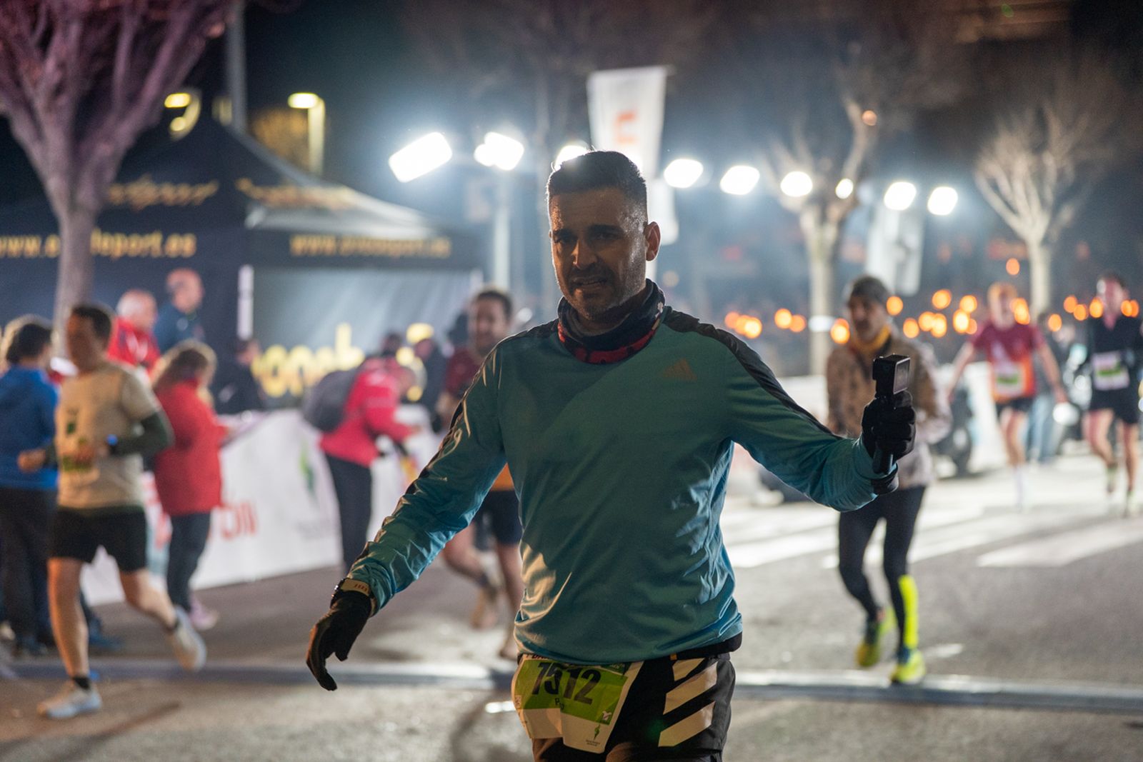 En imágenes: búscate en tu llegada a meta de la Carrera de San Antón 2026 (6)