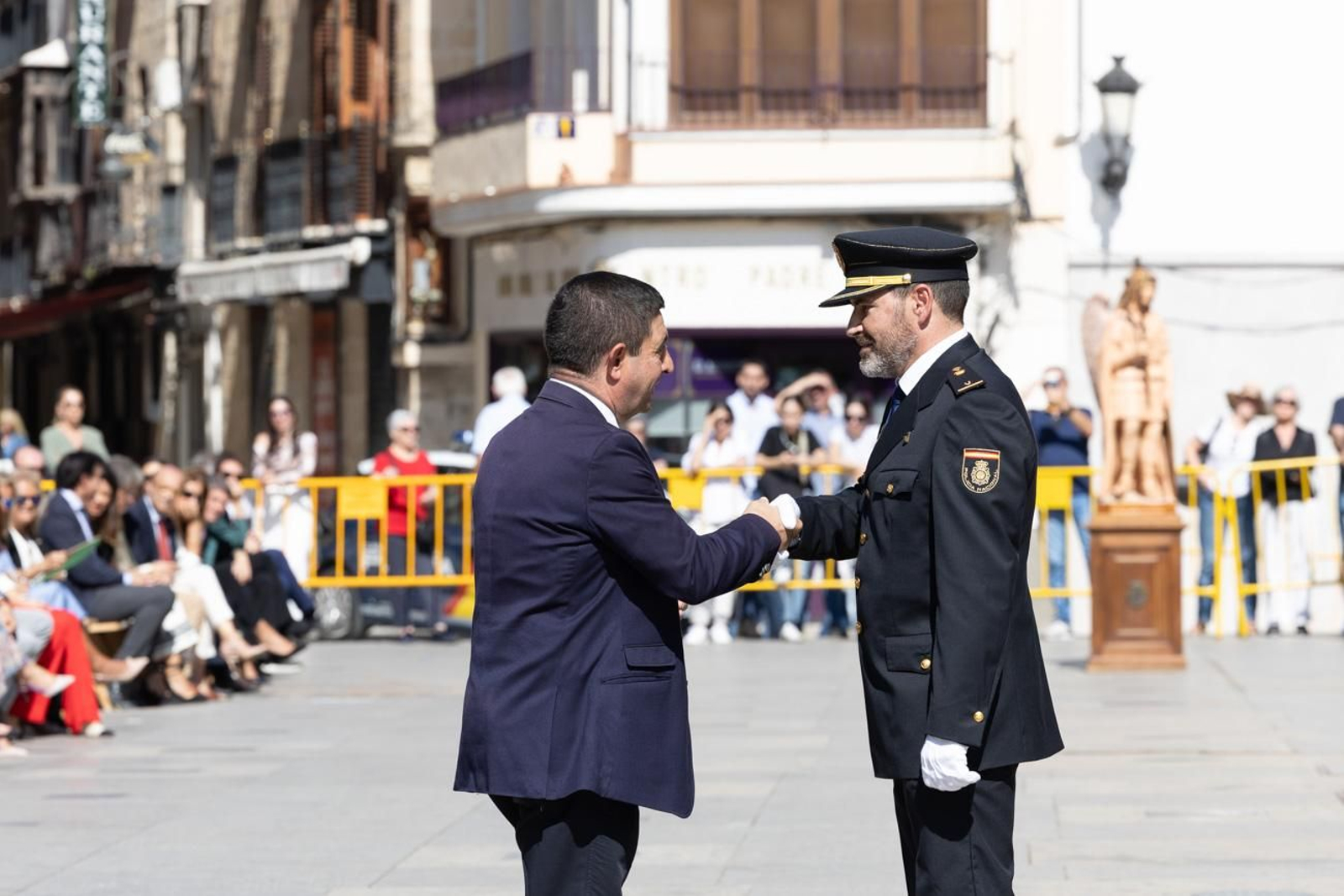 Acto por el día de la Policía Nacional, con motivo de la festividad los Santos Ángeles Custodios