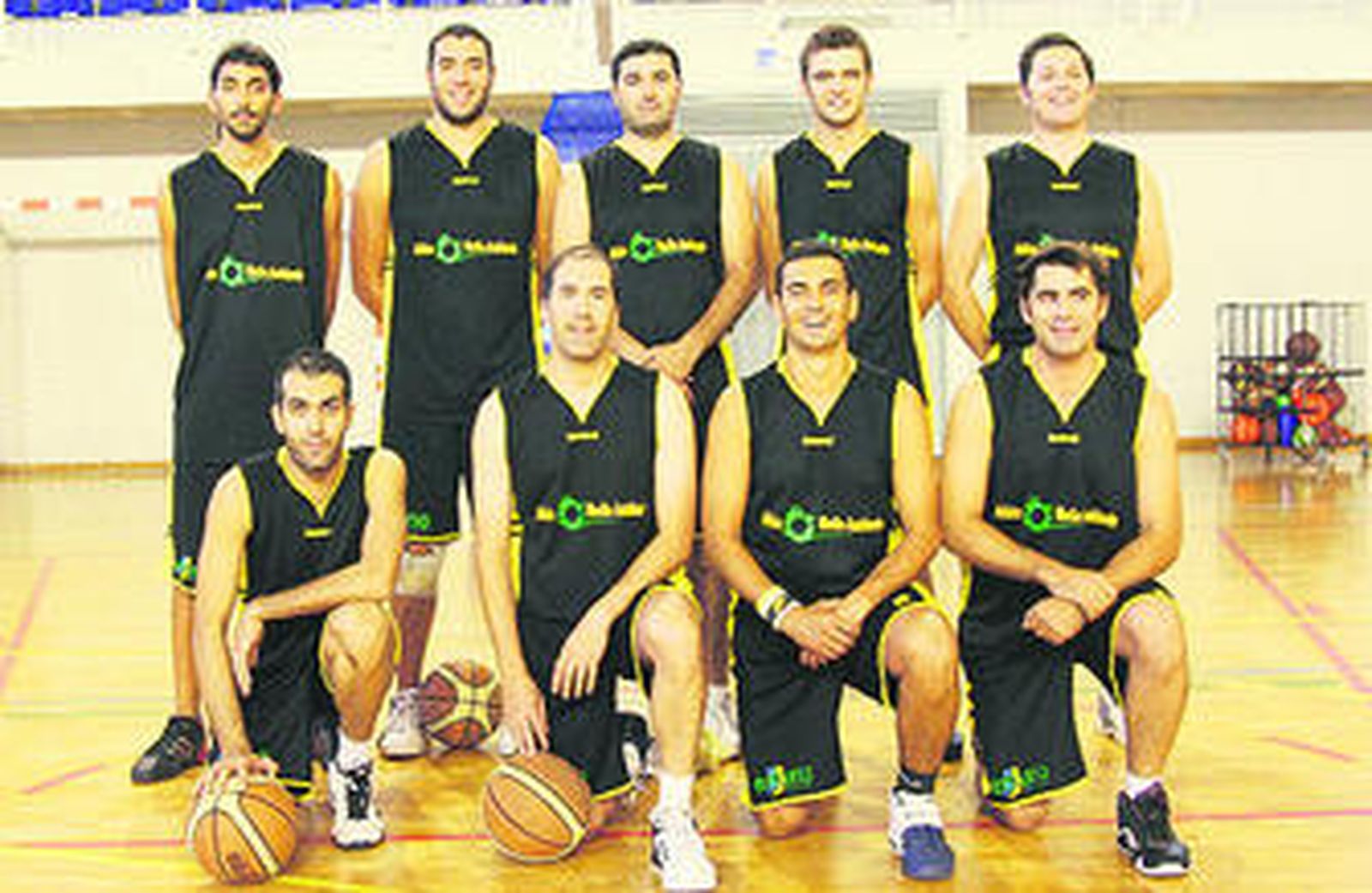 Formación de los seniors del Emursa.