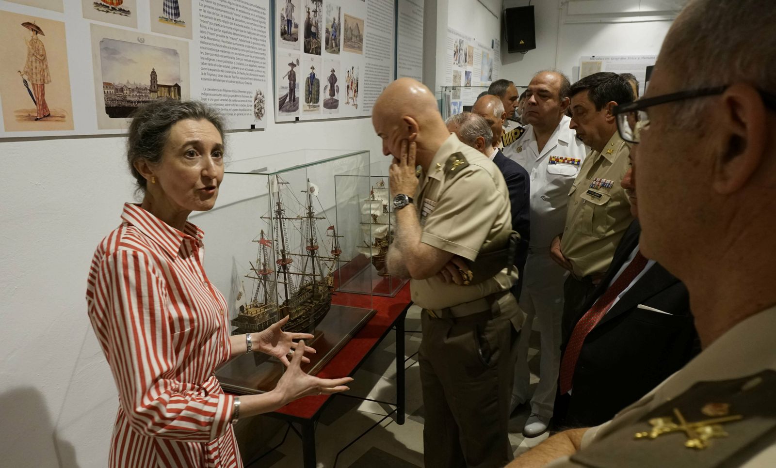 Teresa Henares, comisaria de la exposición sobre el sitio de Baler en el Museo Histórico Militar.
