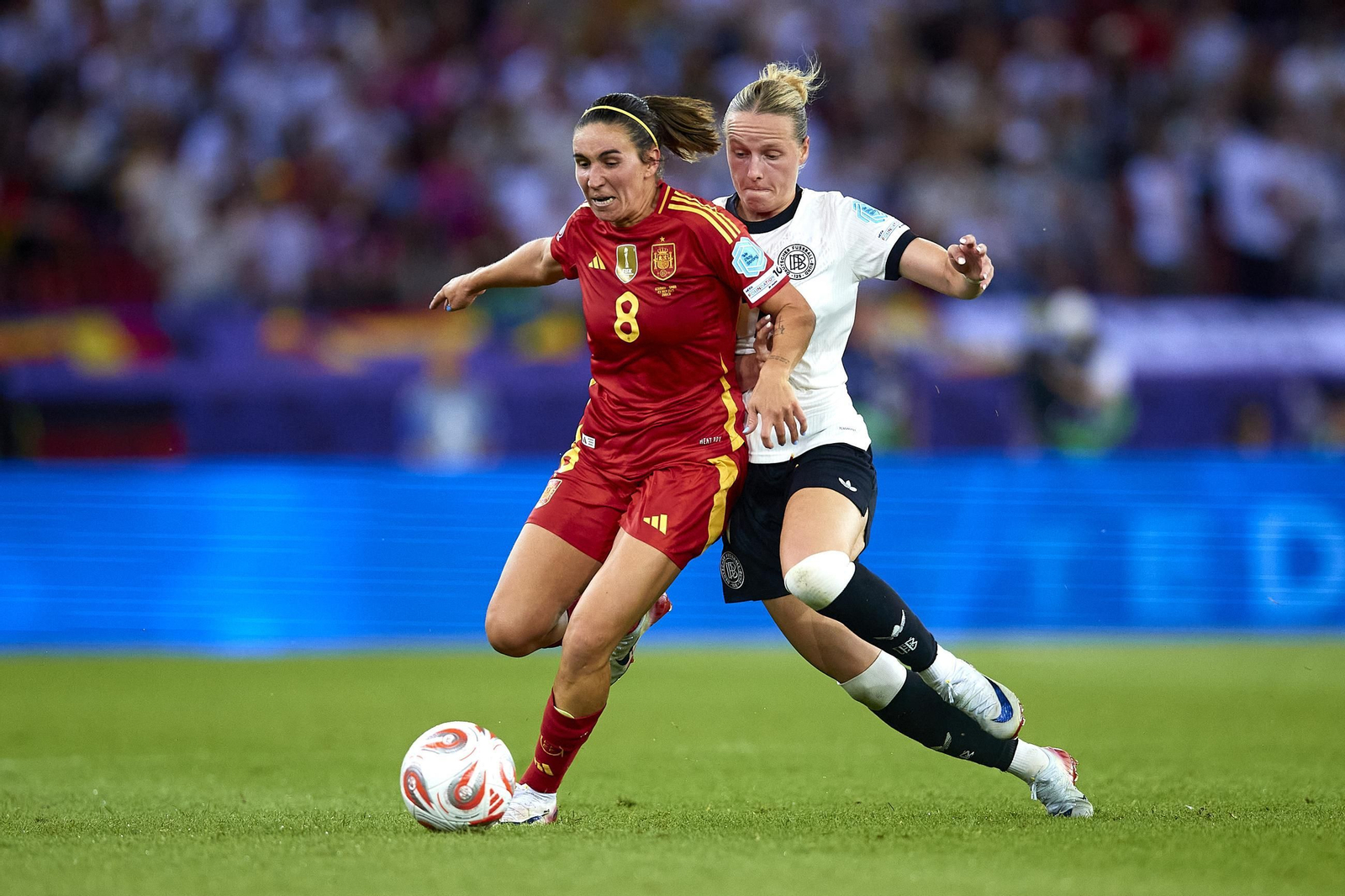 Las mejores imágenes de la semifinal Alemania-España de la Eurocopa femenina