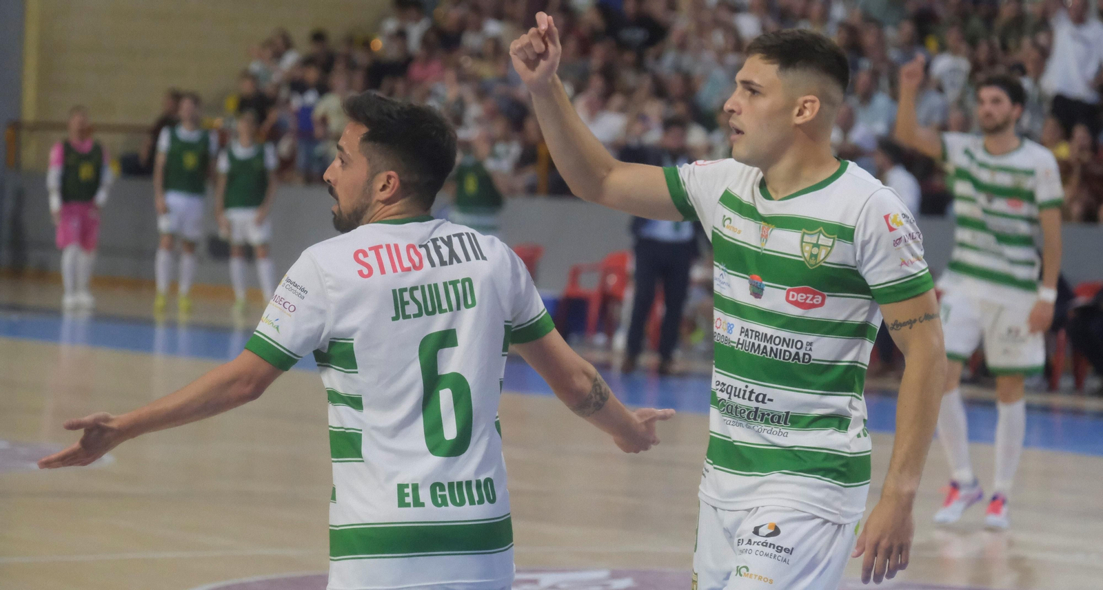 Jesulito y Álex Viana protestas una acción en el Córdoba Patrimonio - Ribera Navarra.