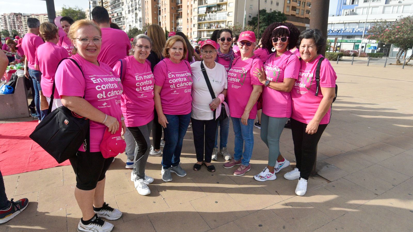 Las fotos de la Marcha contra el cáncer de mama en Algeciras