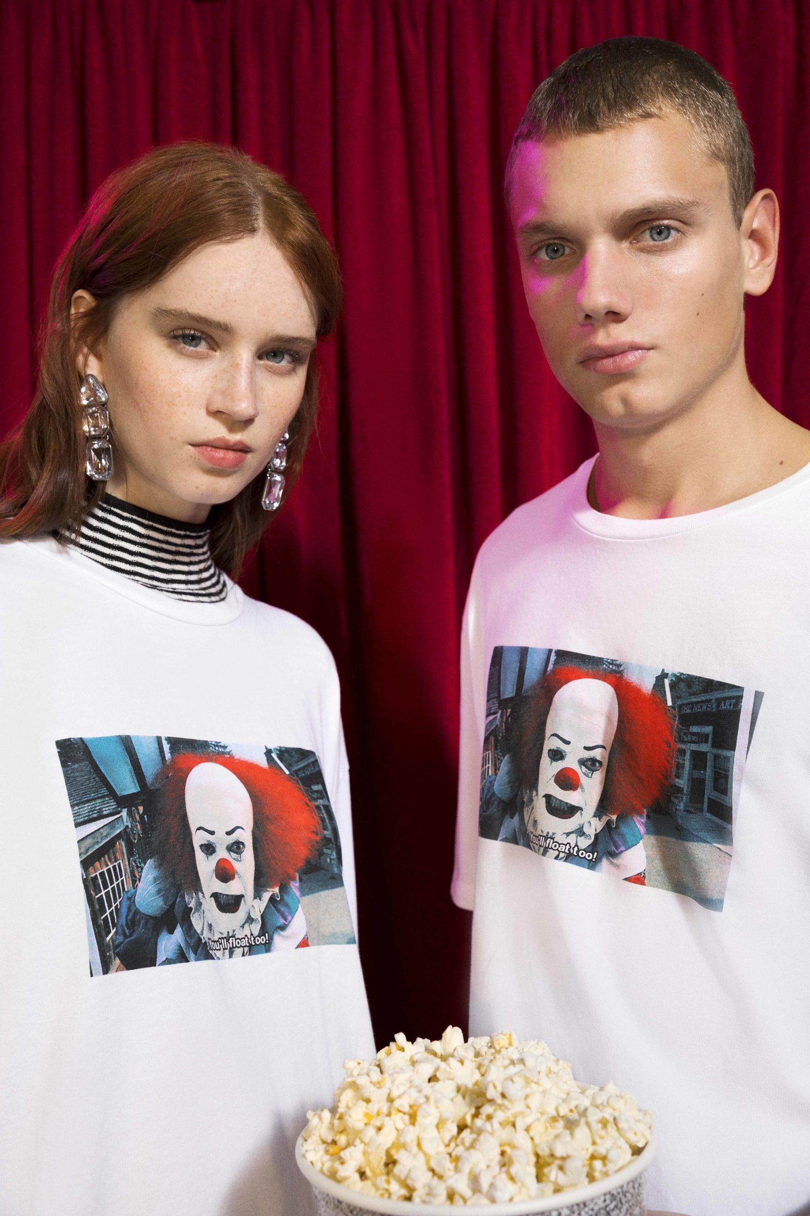 Camisetas de miedo con la mini colección de Halloween de Bershka