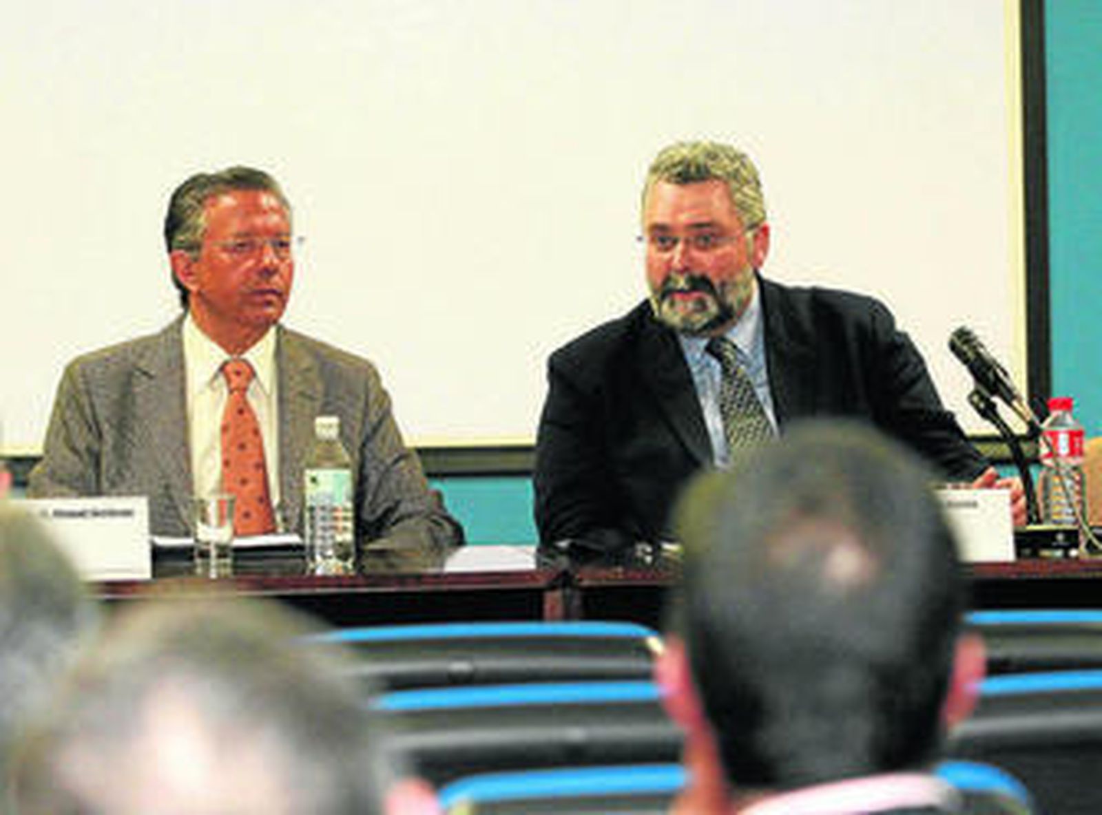 Manuel Gutiérrez Luna y Jesús García Calderón, durante la conferencia de ayer en la Politécnica.
